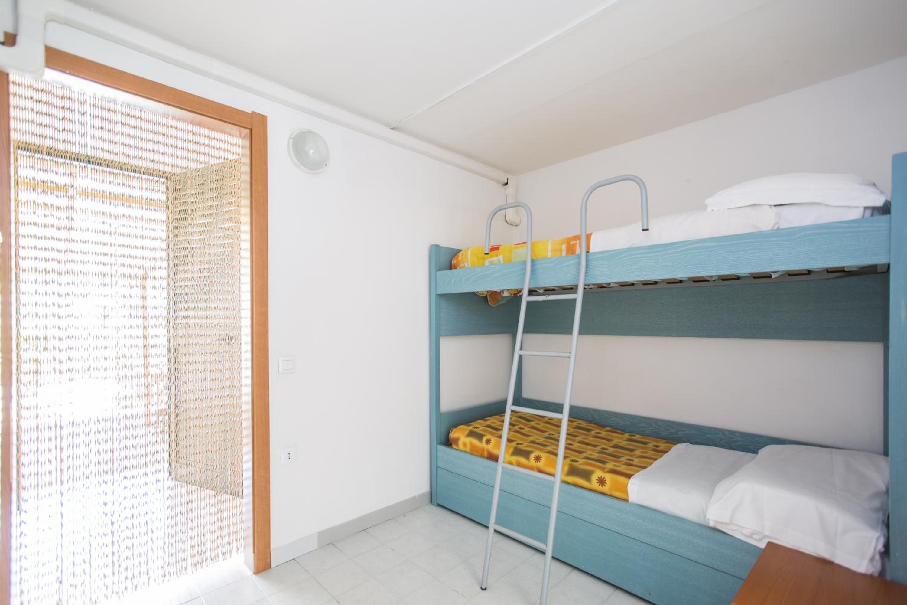 One-Bedroom Apartment - Photo 11