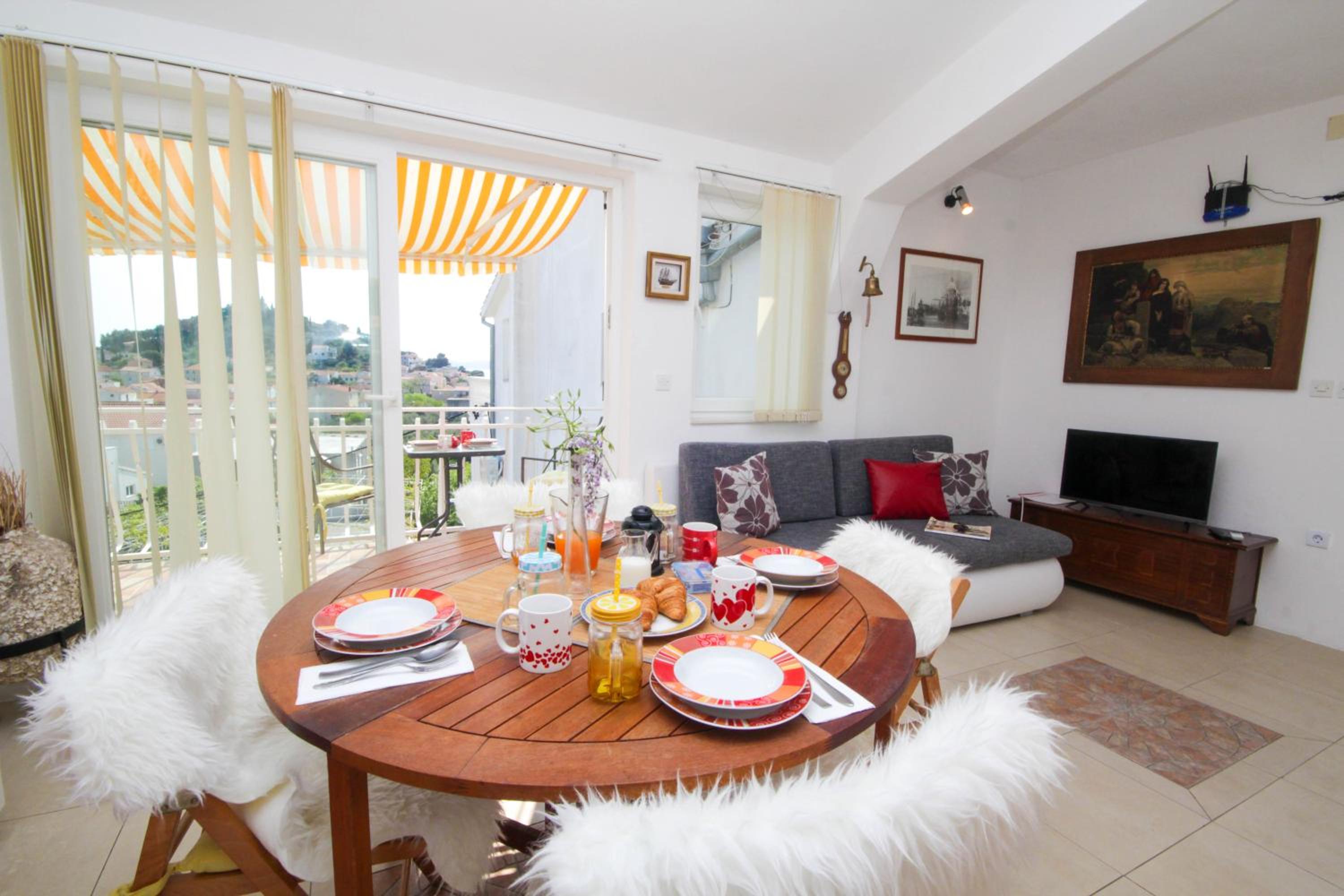 One-Bedroom Apartment (2 - 4 Adults) photo 3
