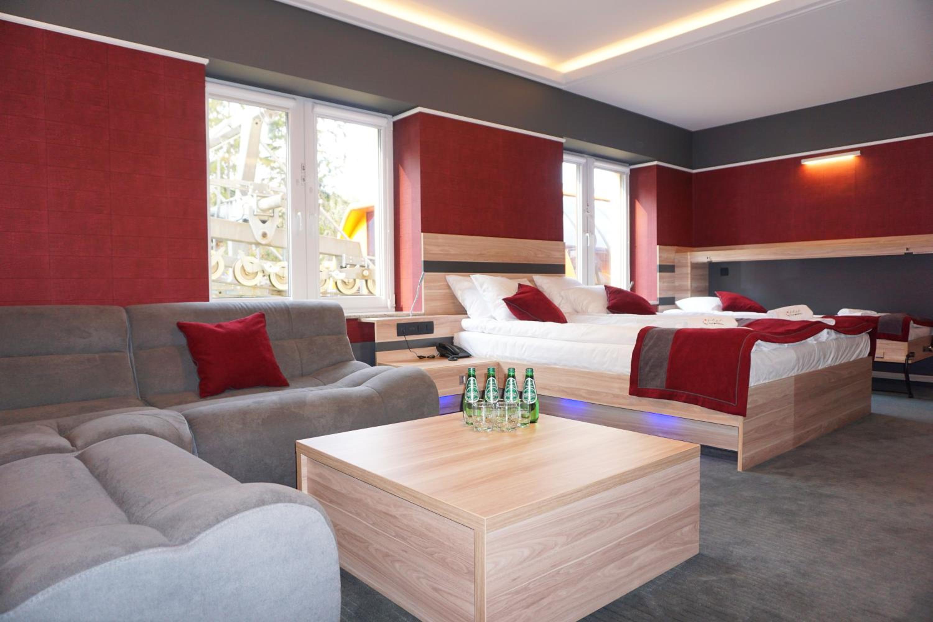 Superior Quadruple Room - Photo 11