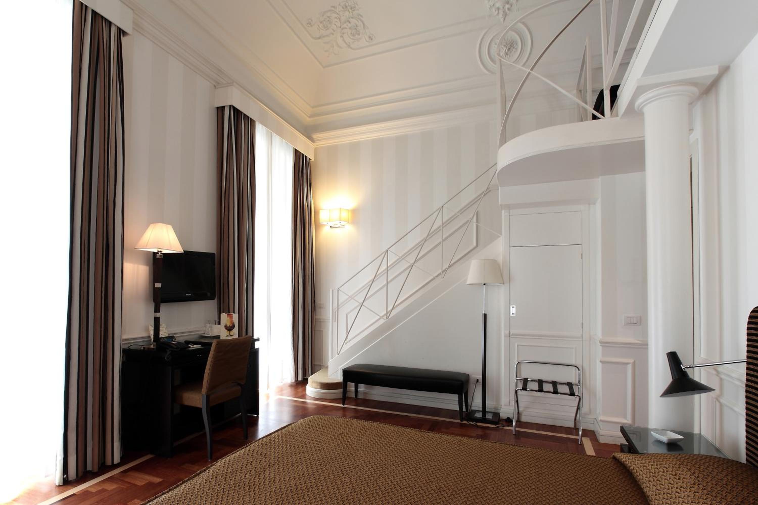 Suite - Photo 4