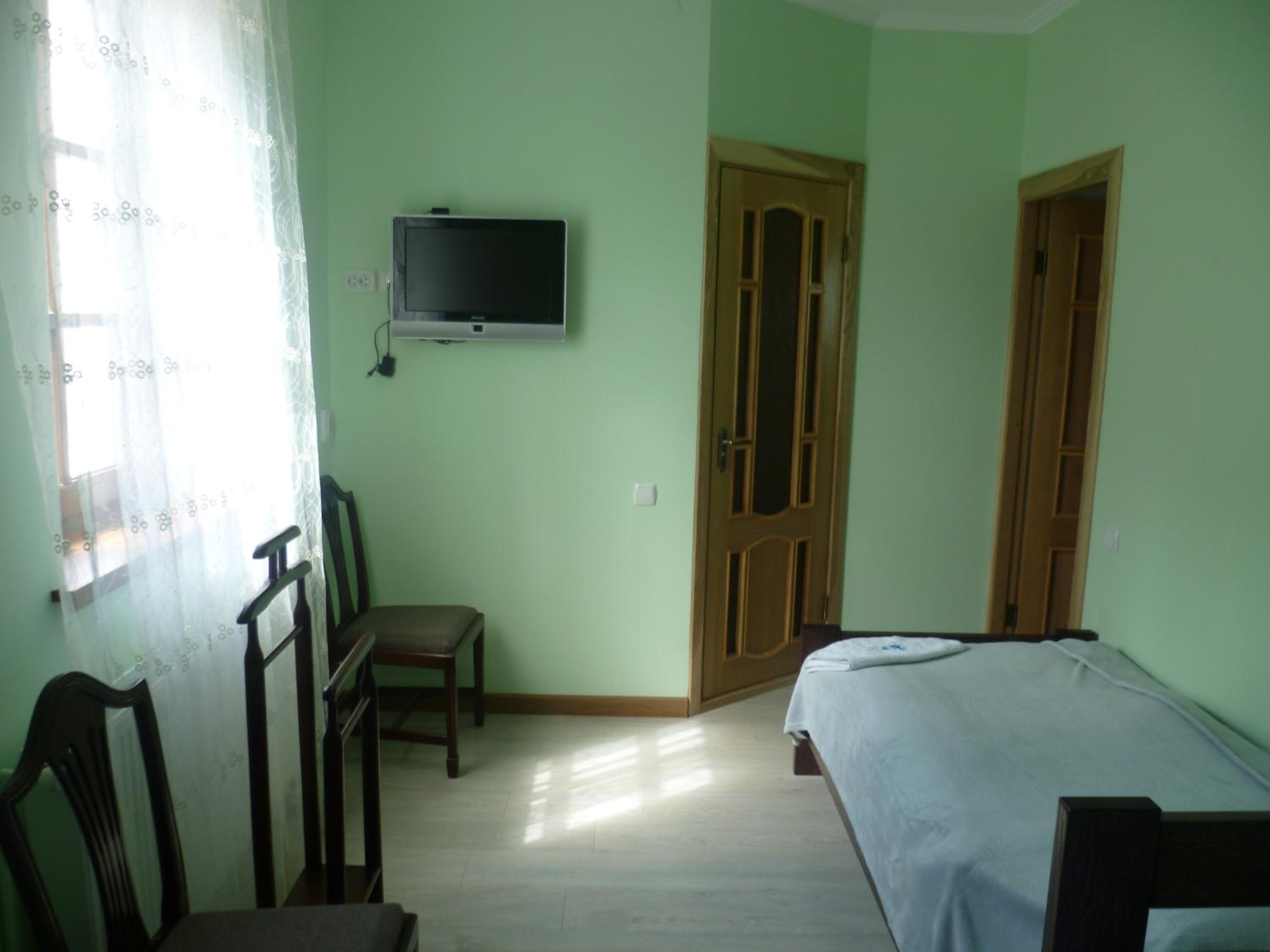 Family Room photo 2