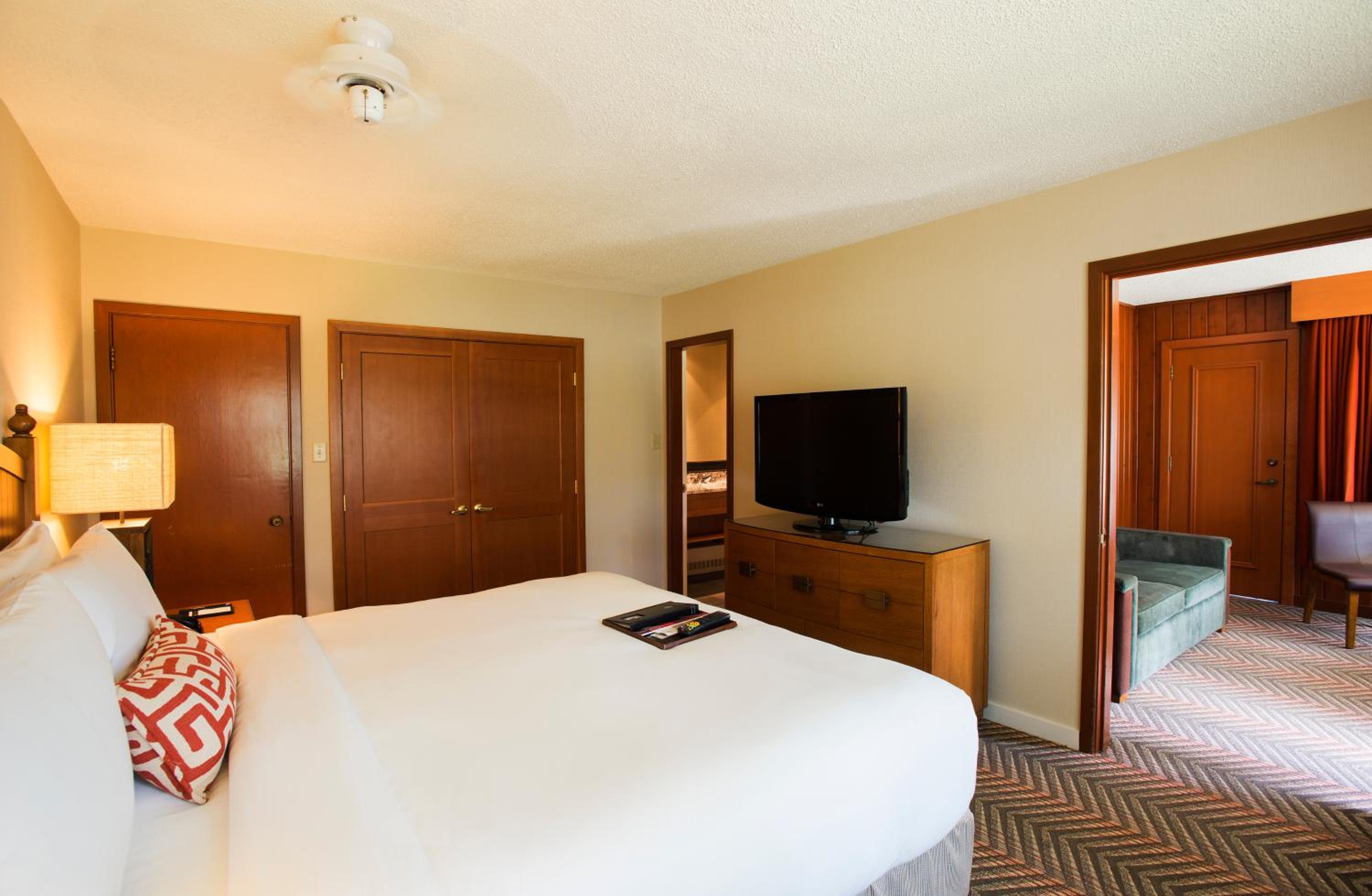 Premier Deluxe King Room photo 1