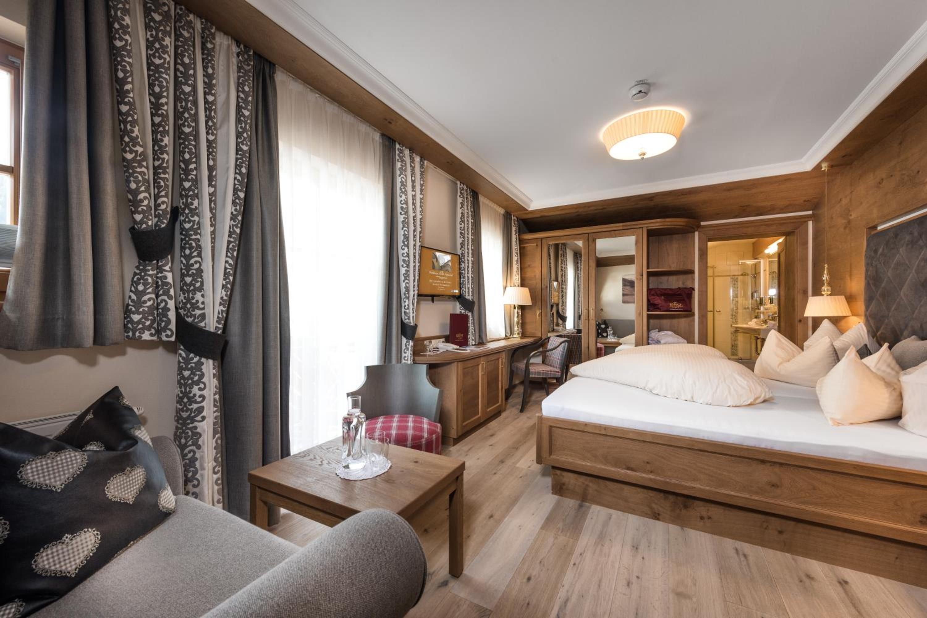 Double Room with Mountain View photo 2