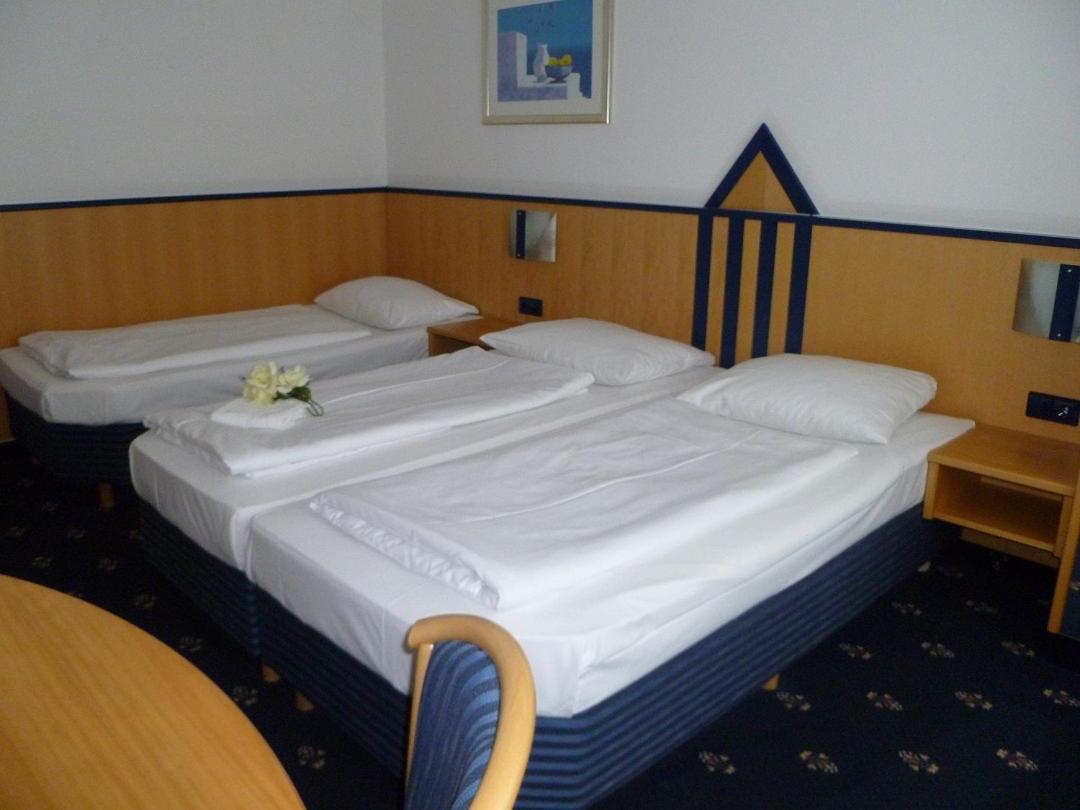 Double Room - Photo 1