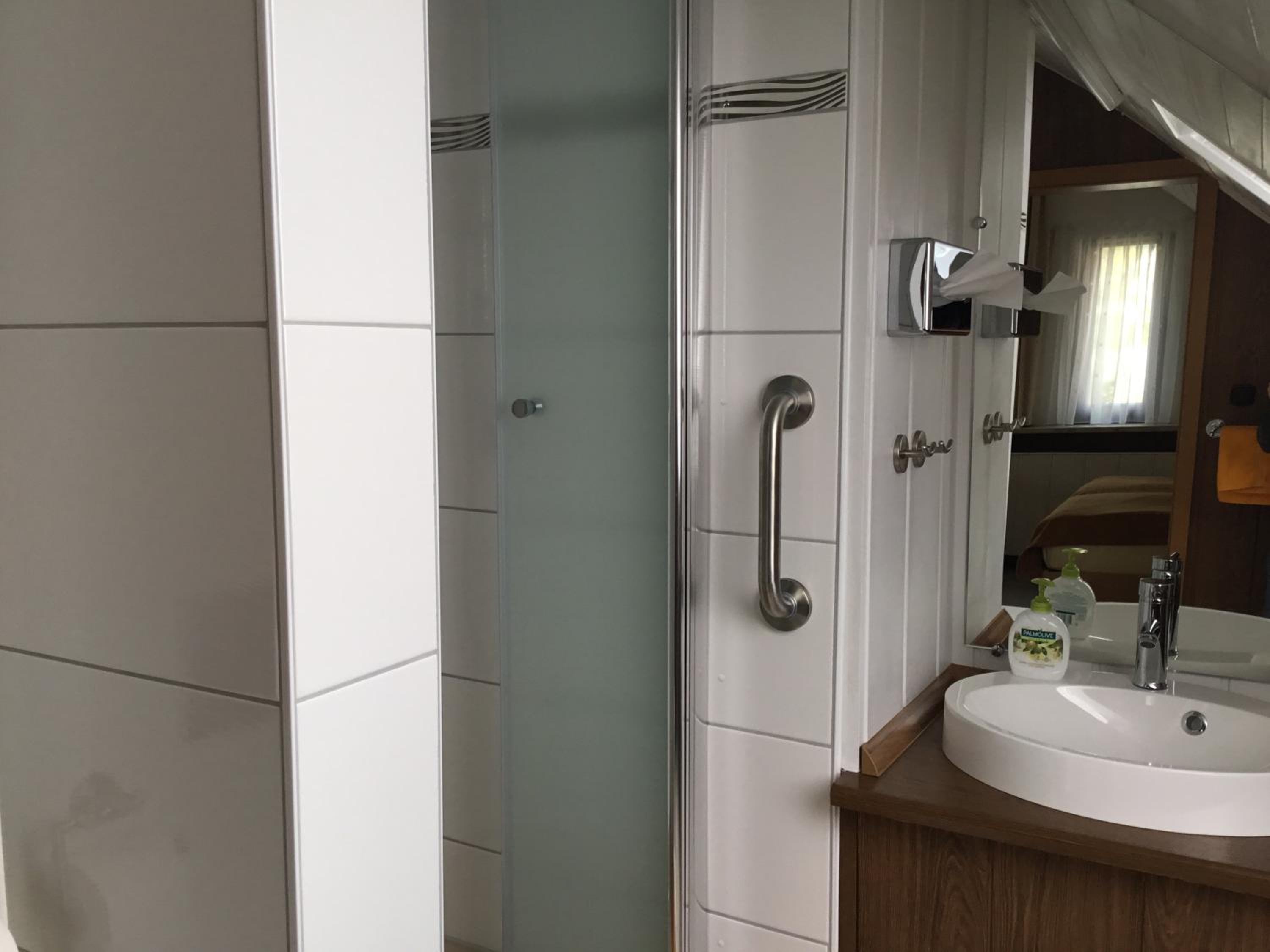Large Double Room photo 2