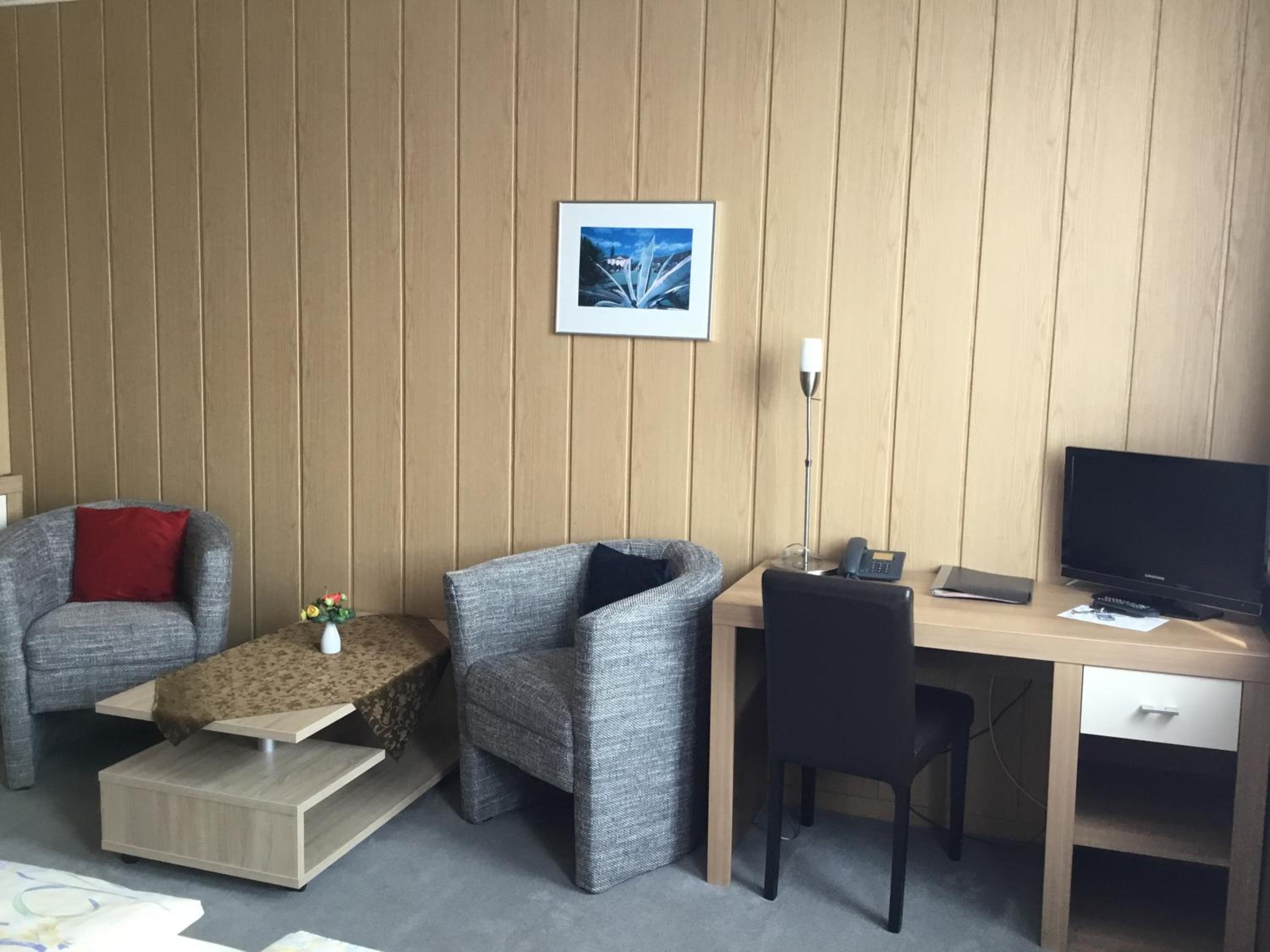 Double Room with Private External Bathroom photo 2