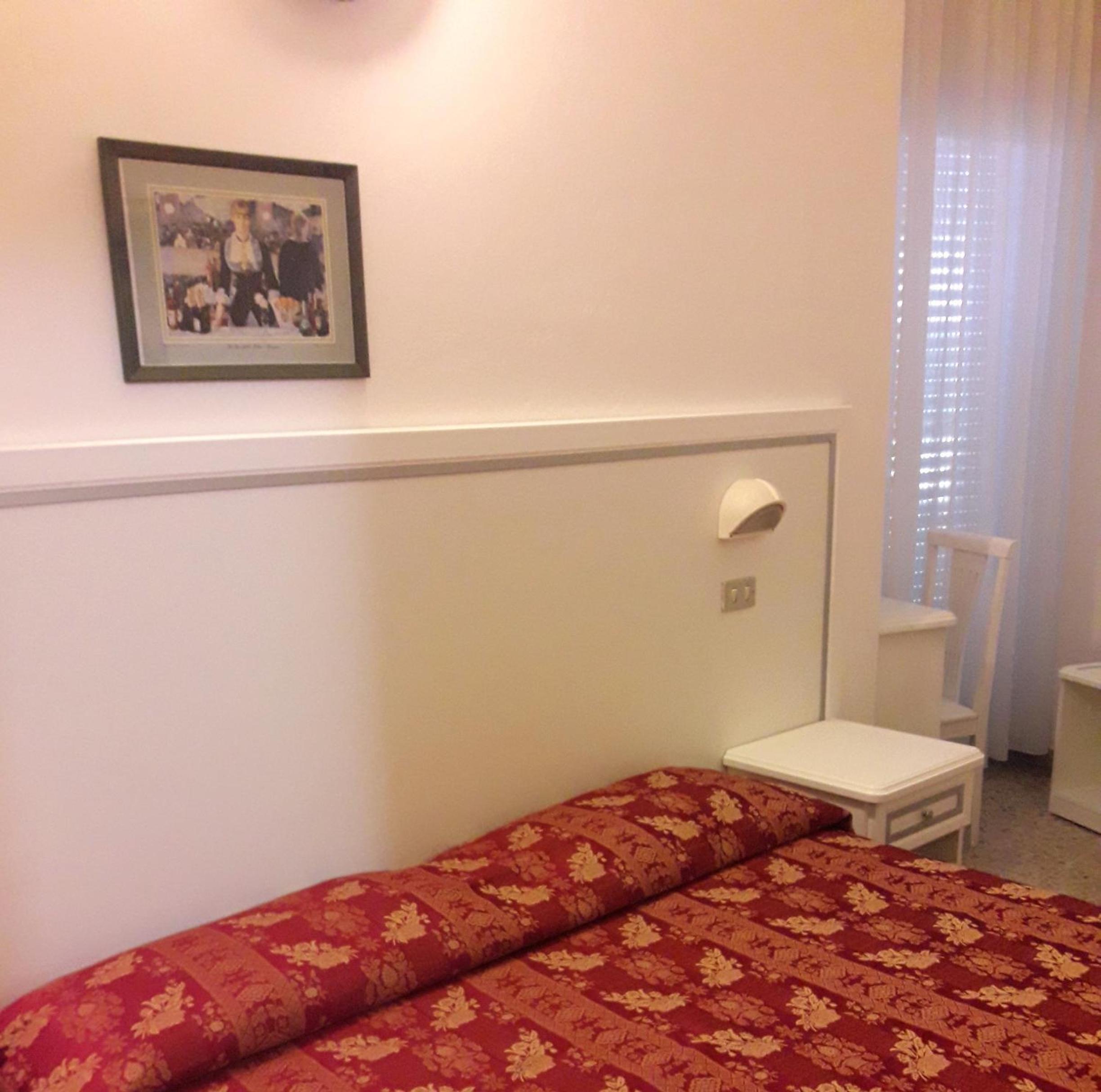 Triple Room - Photo 6