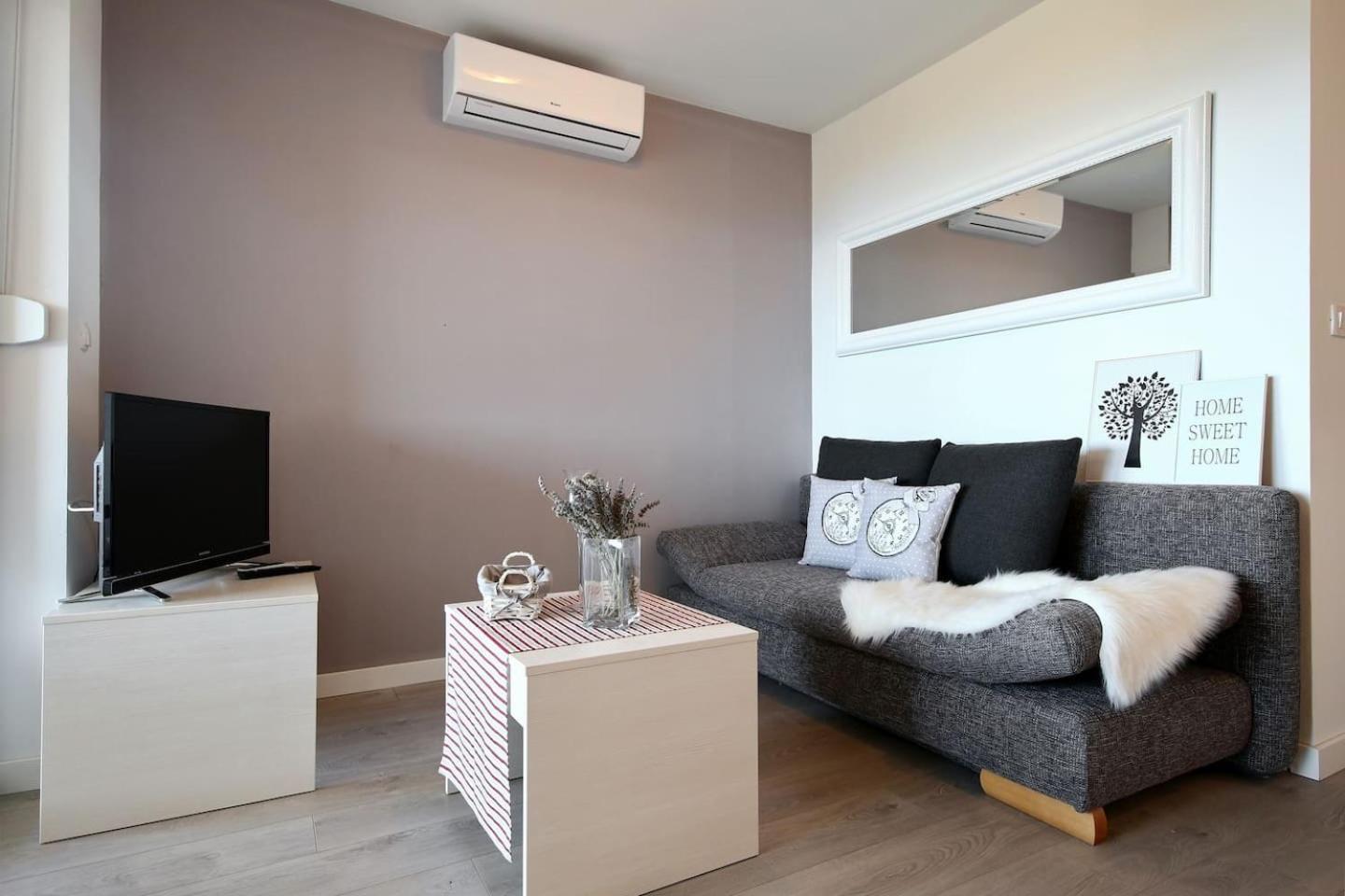 Two-Bedroom Apartment with Terrace and Sea View - Photo 21