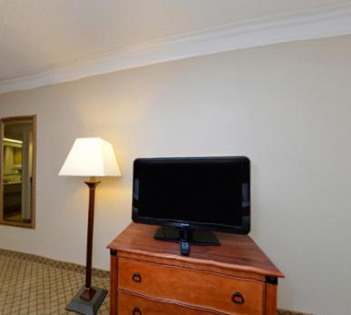 King Room - Non-Smoking - Photo 2