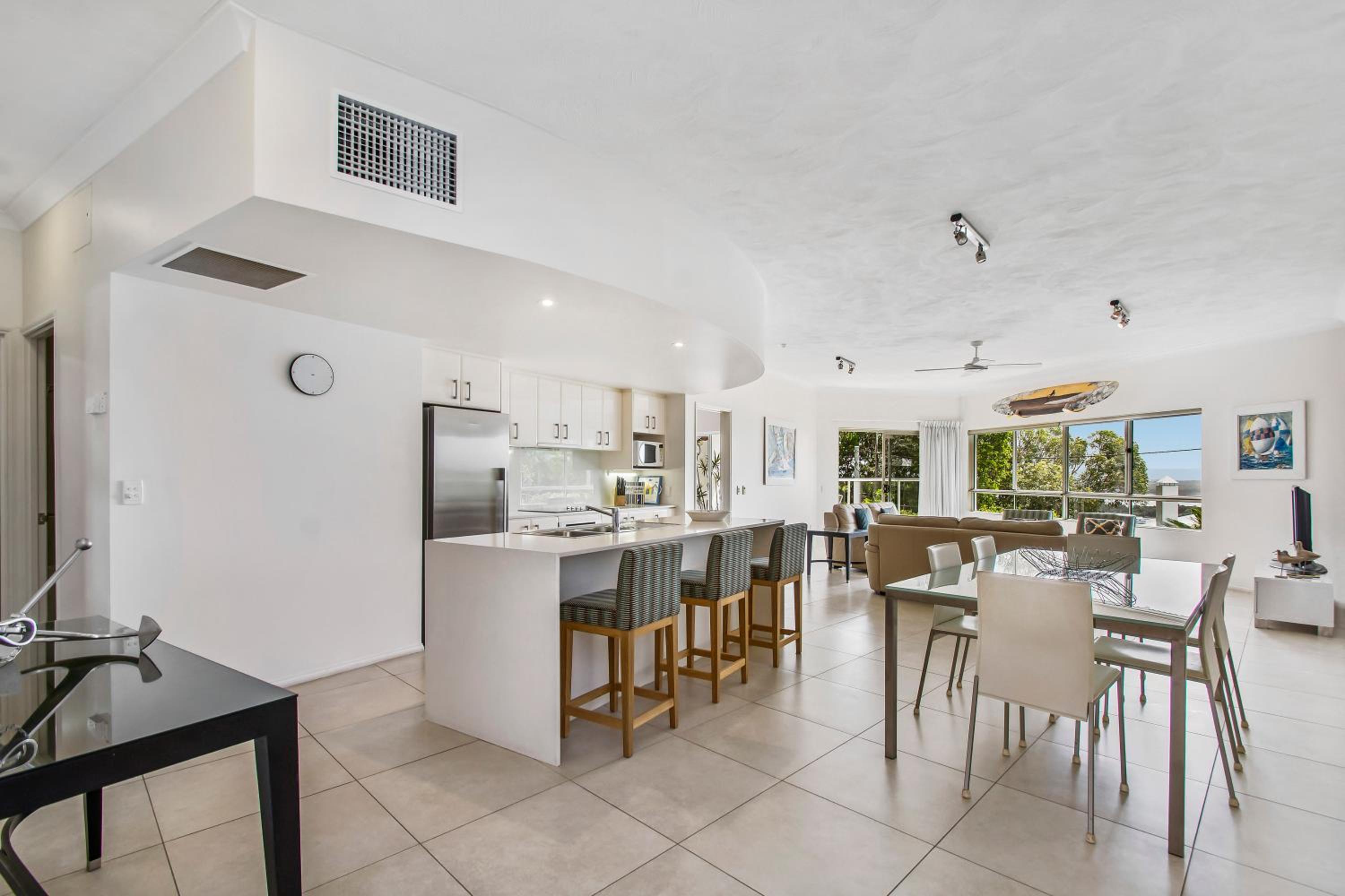 Three-Bedroom Deluxe Apartment with National Park View photo 2