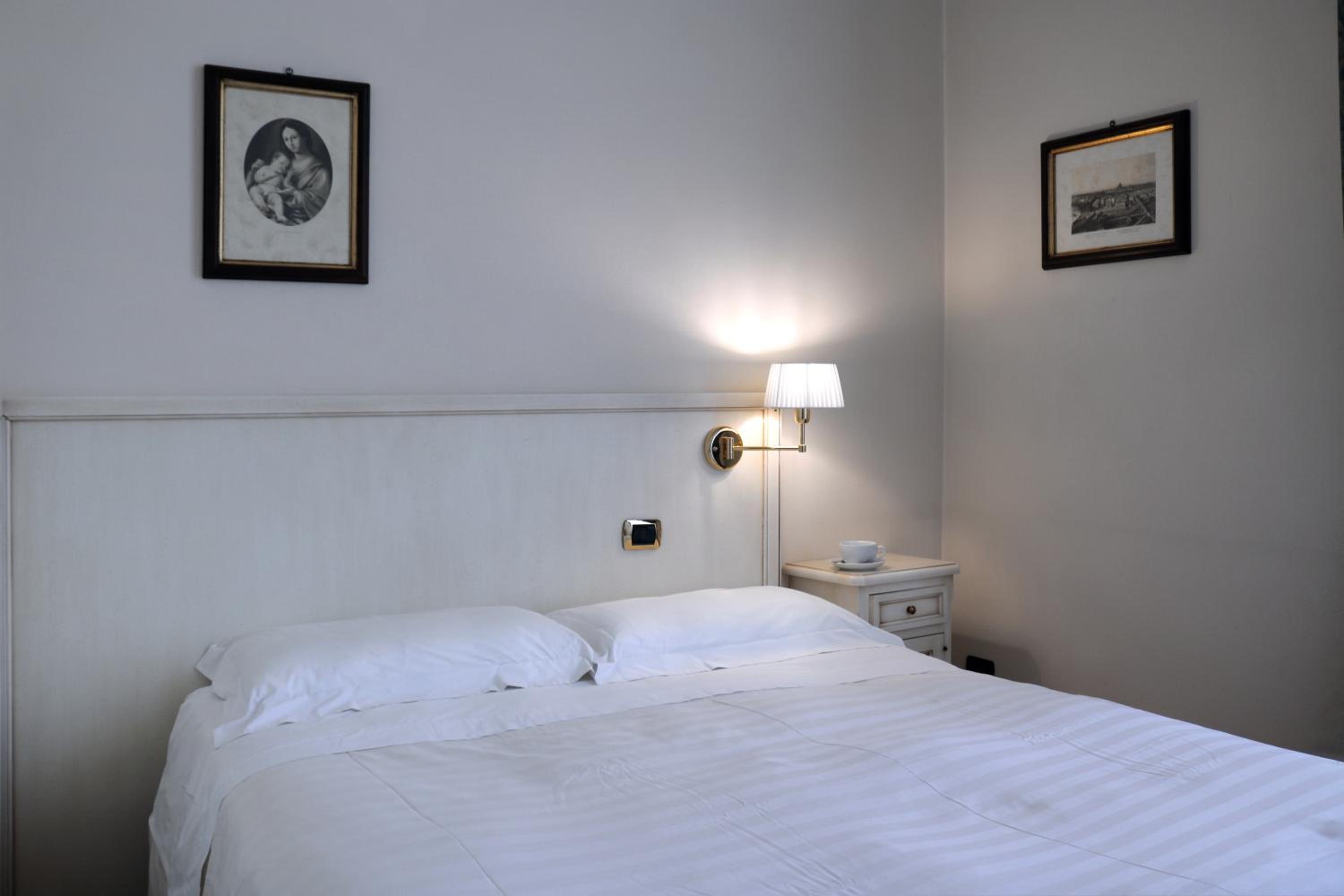 Basic Double or Twin Room photo 1