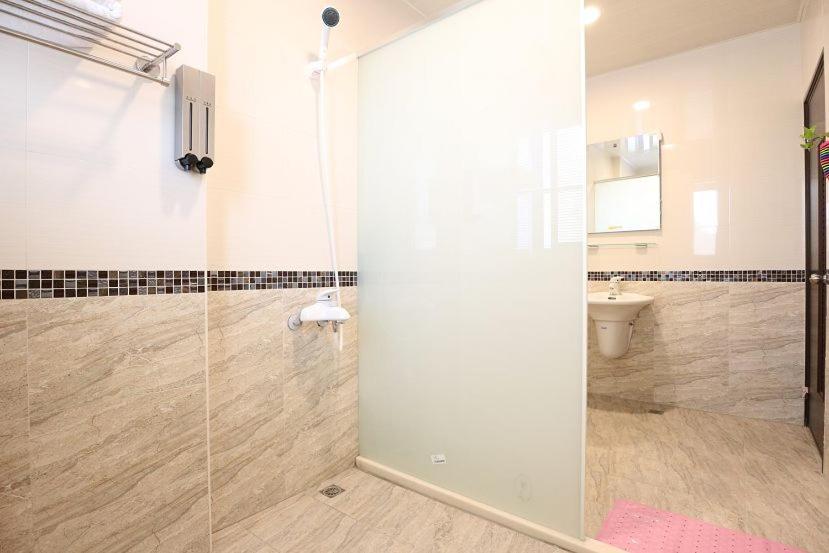 Quadruple Room with Bathroom photo 2