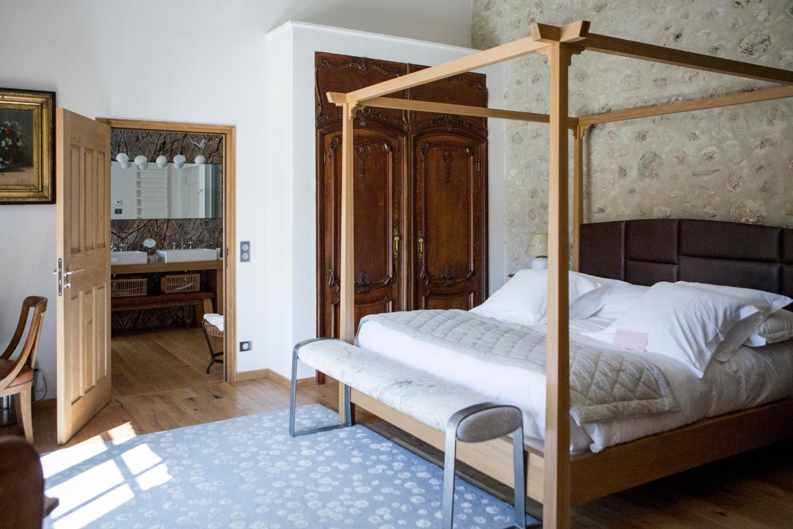 Bastidon Suite