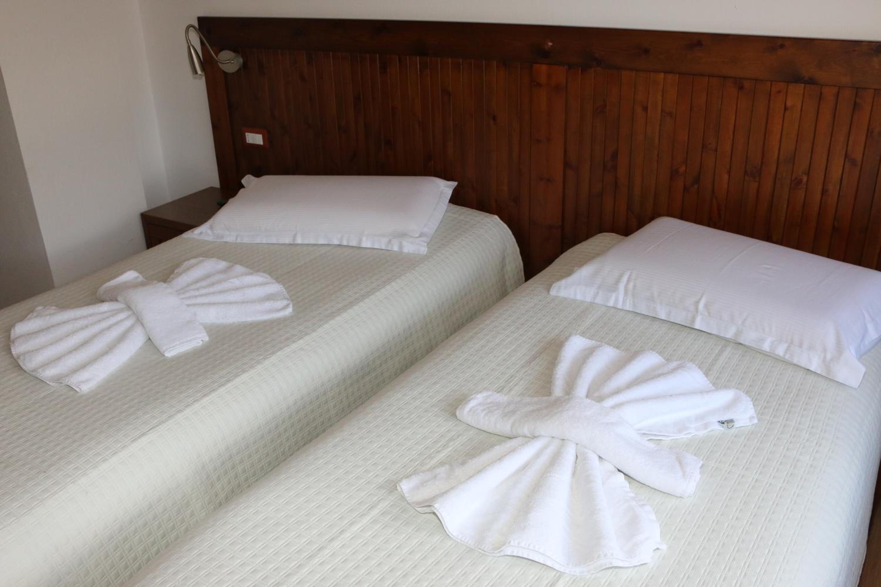 Double or Twin Room with City View photo 1
