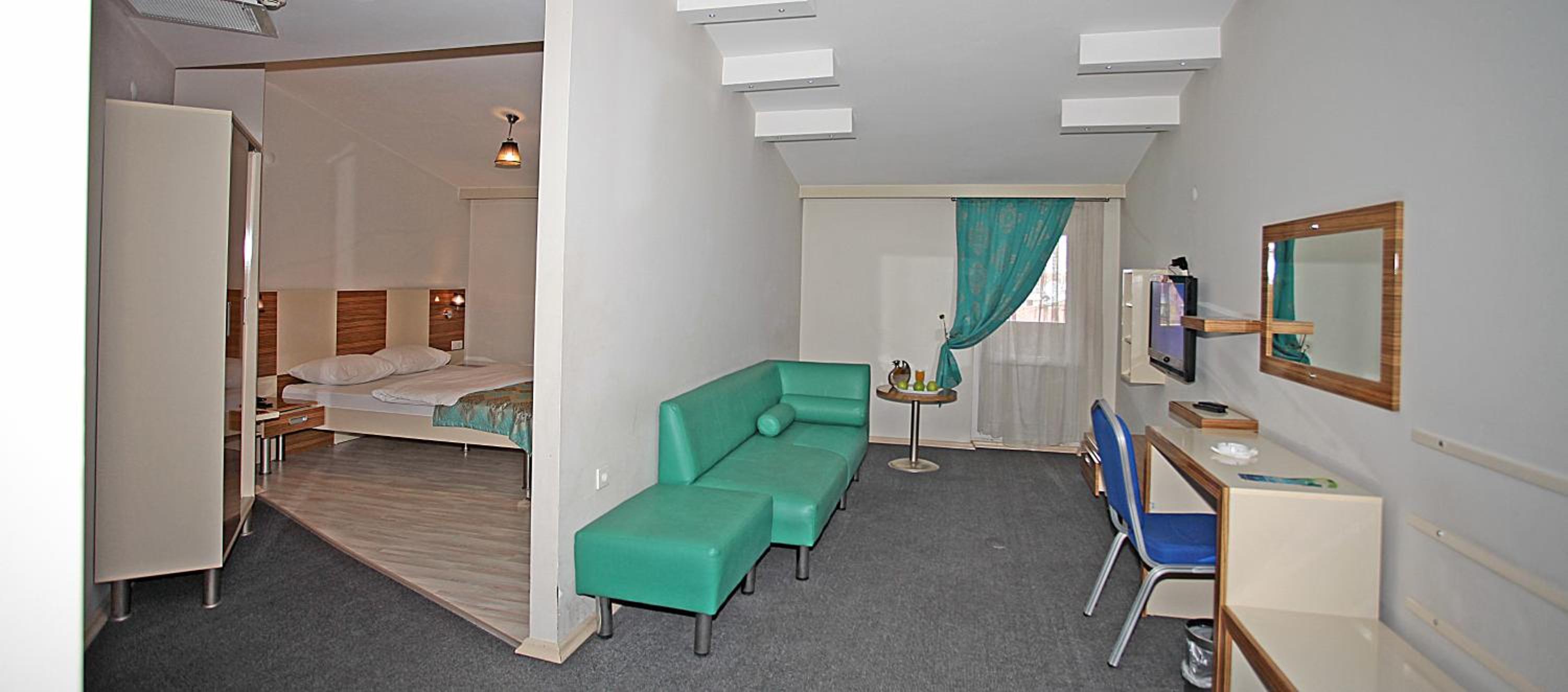Double Room - Photo 6