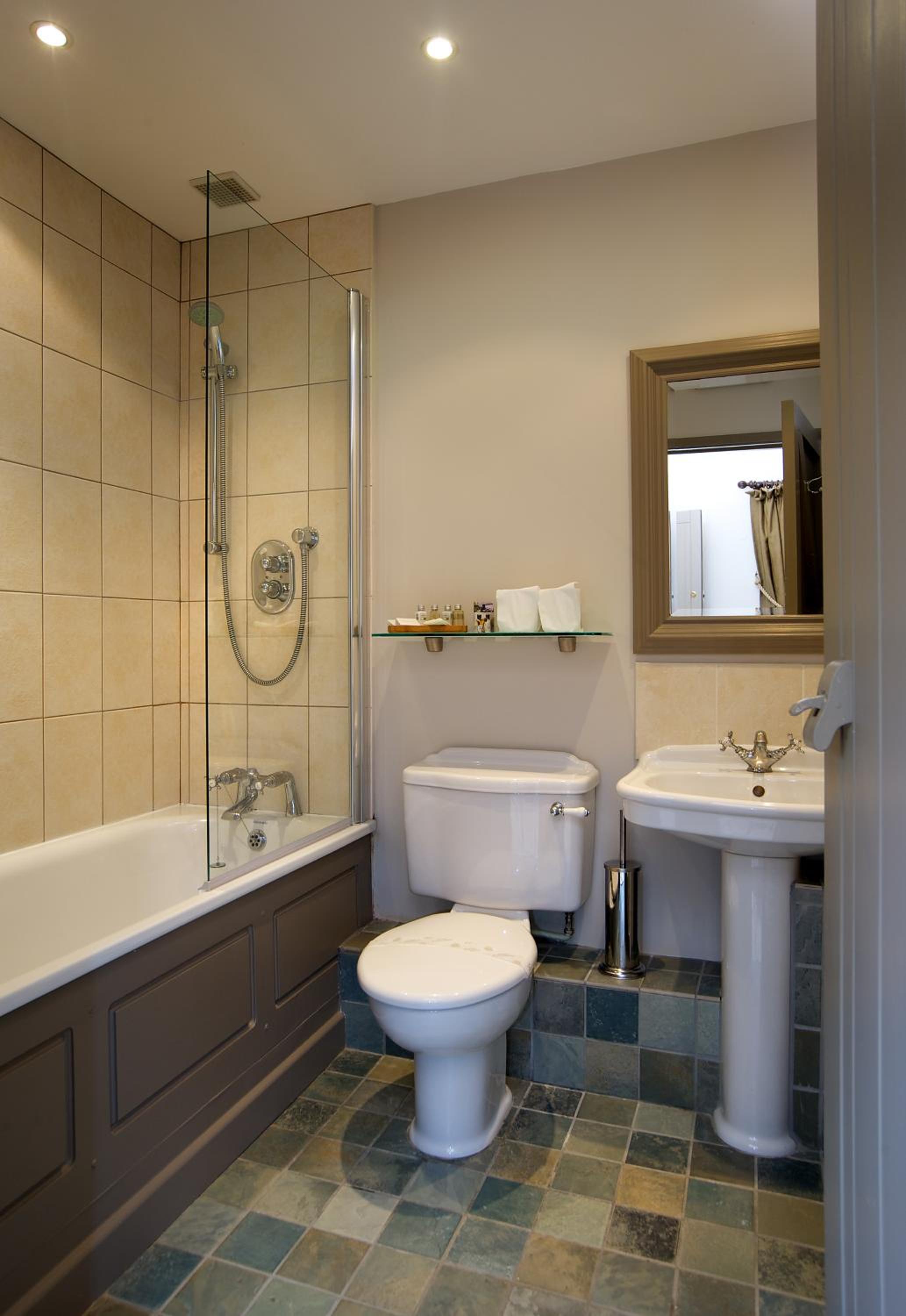Deluxe Room - Photo 6