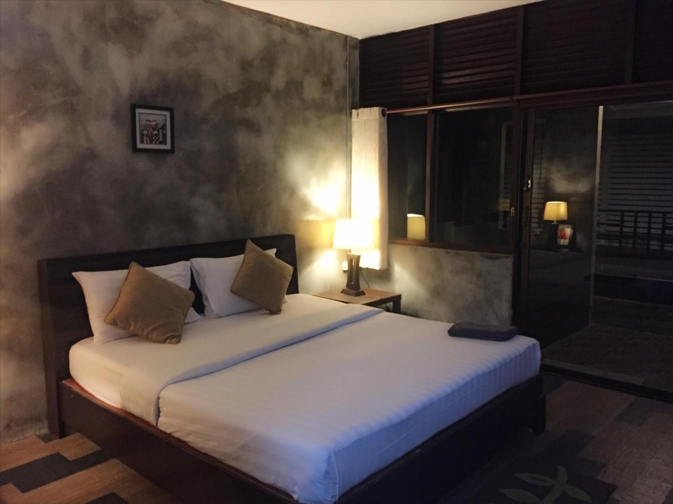 Standard Double Room - Photo 14