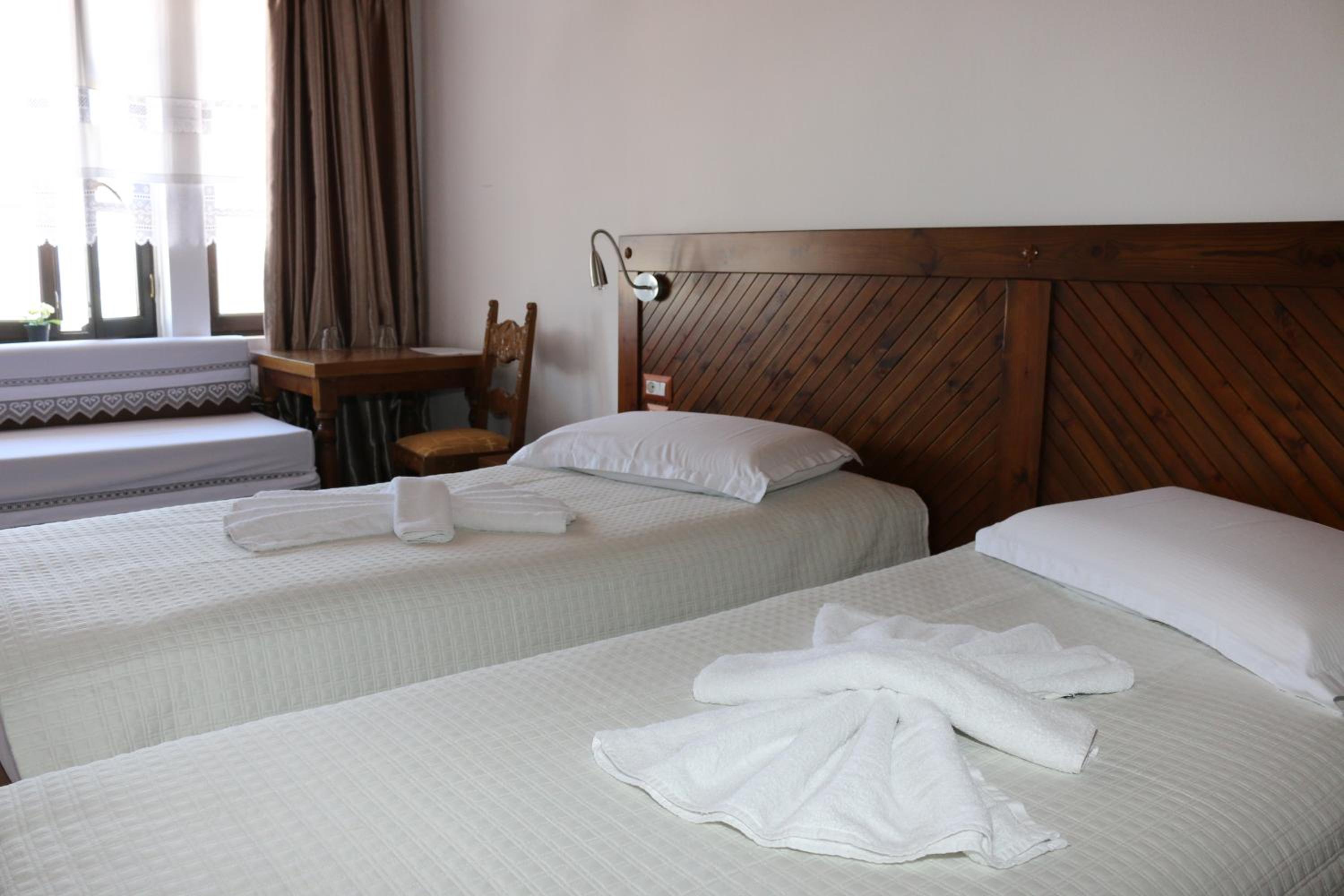Double or Twin Room with Extra Bed photo 3