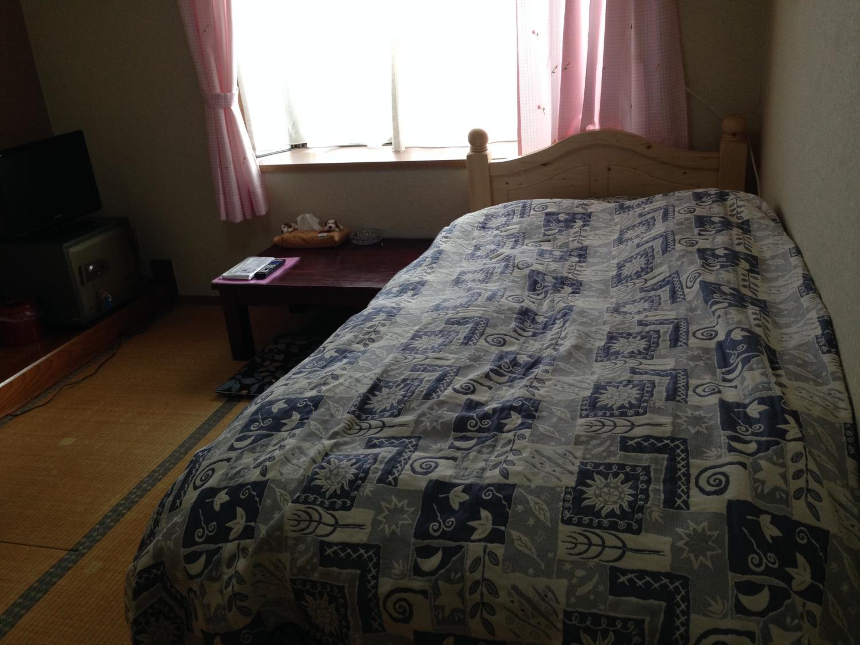 Single Room photo 2