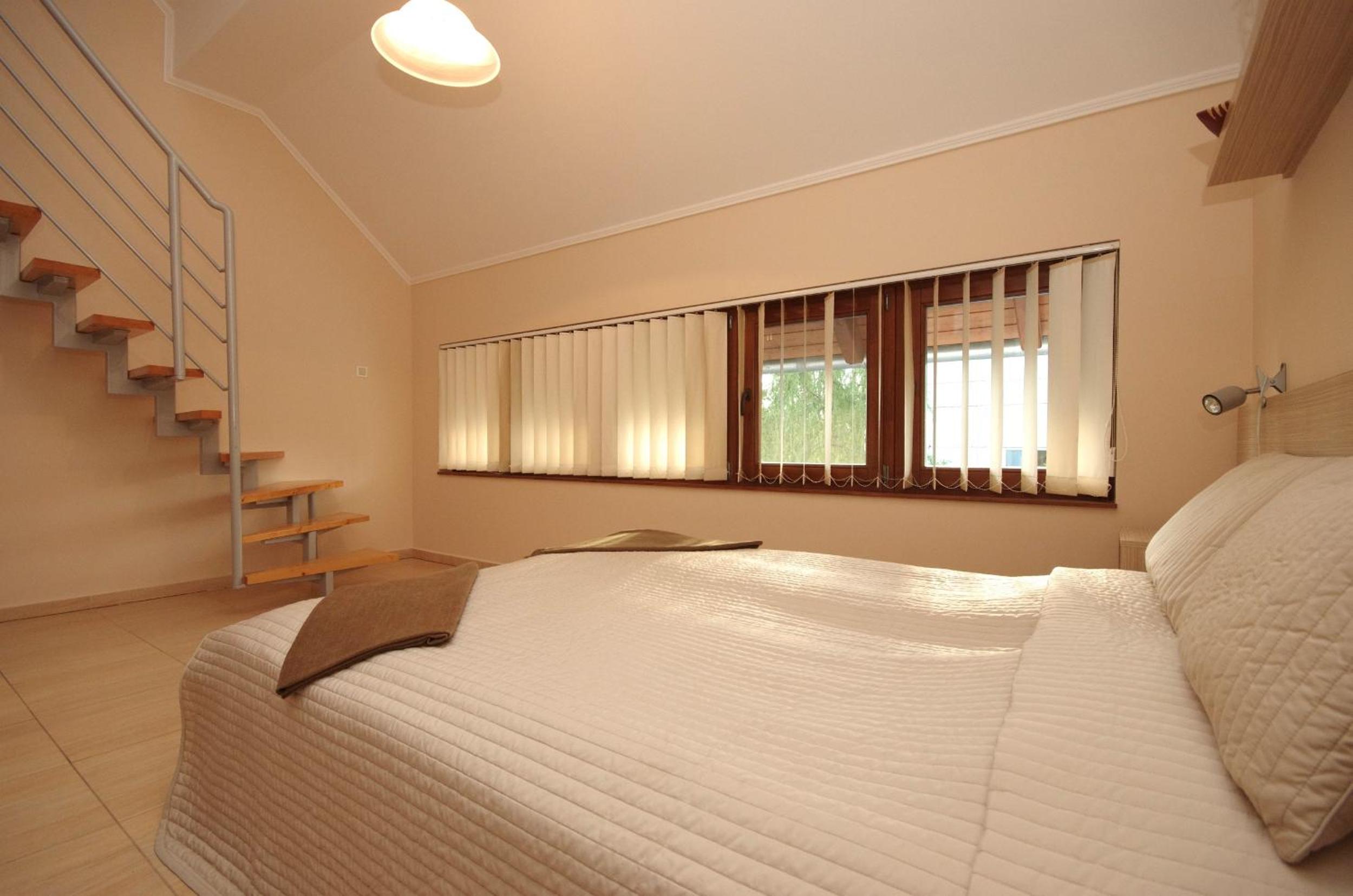 Deluxe Studio (4 Adults) - Photo 7
