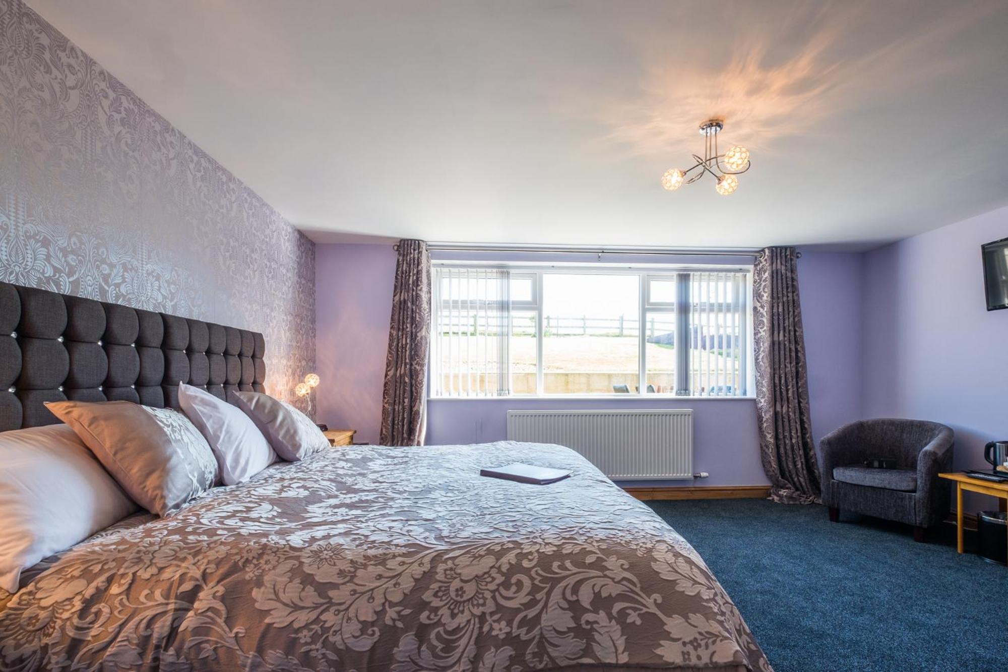 Deluxe Double or Twin Room photo 3