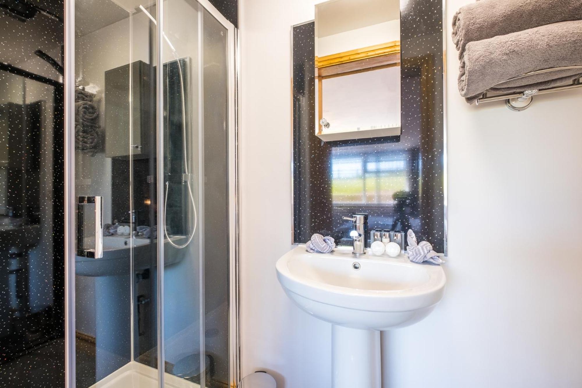 Deluxe Double or Twin Room with Garden View photo 2