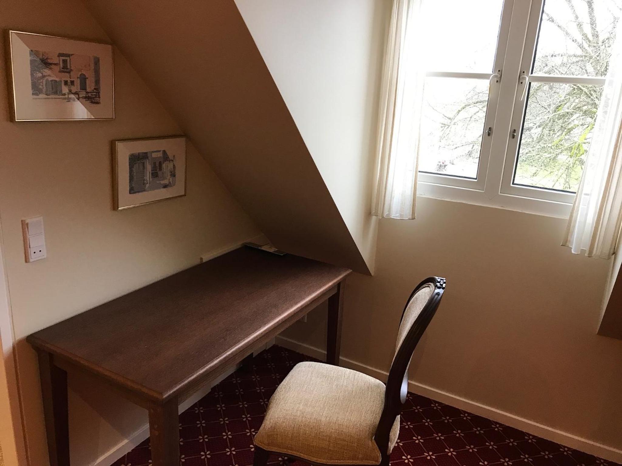 Double or Twin Room - Photo 7