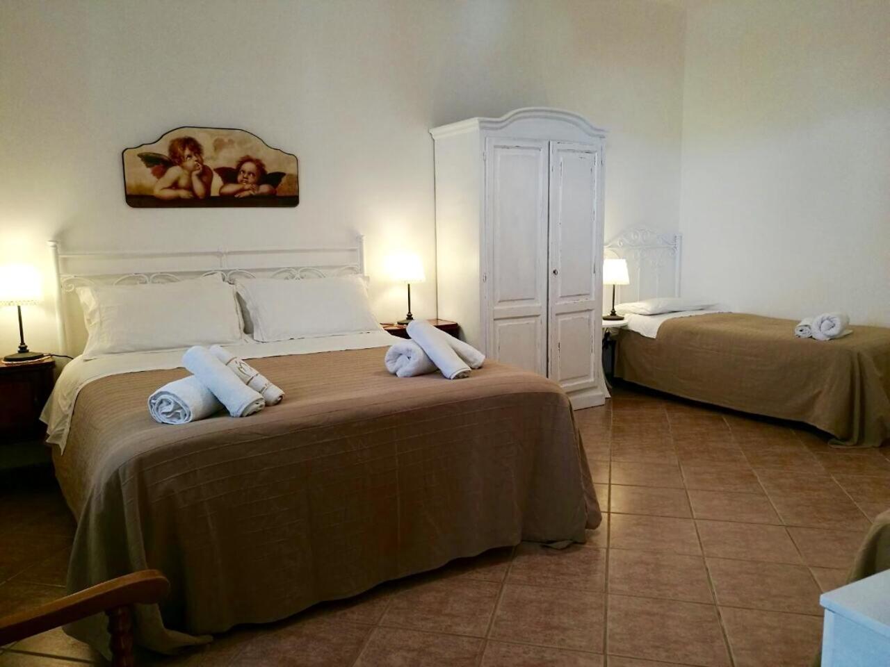Two-Bedroom Apartment with private Terrace and Sea View