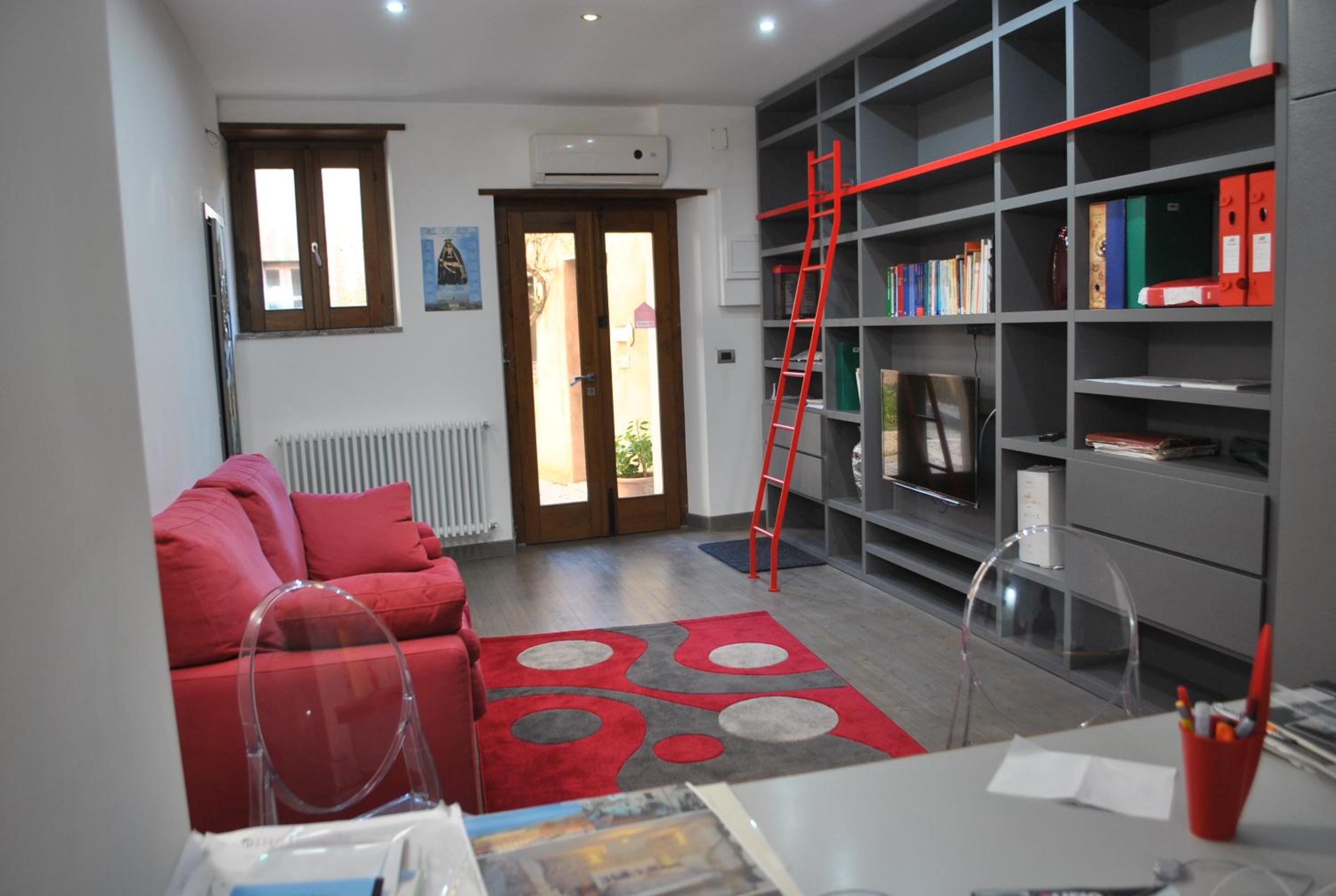 Double Room - Photo 10