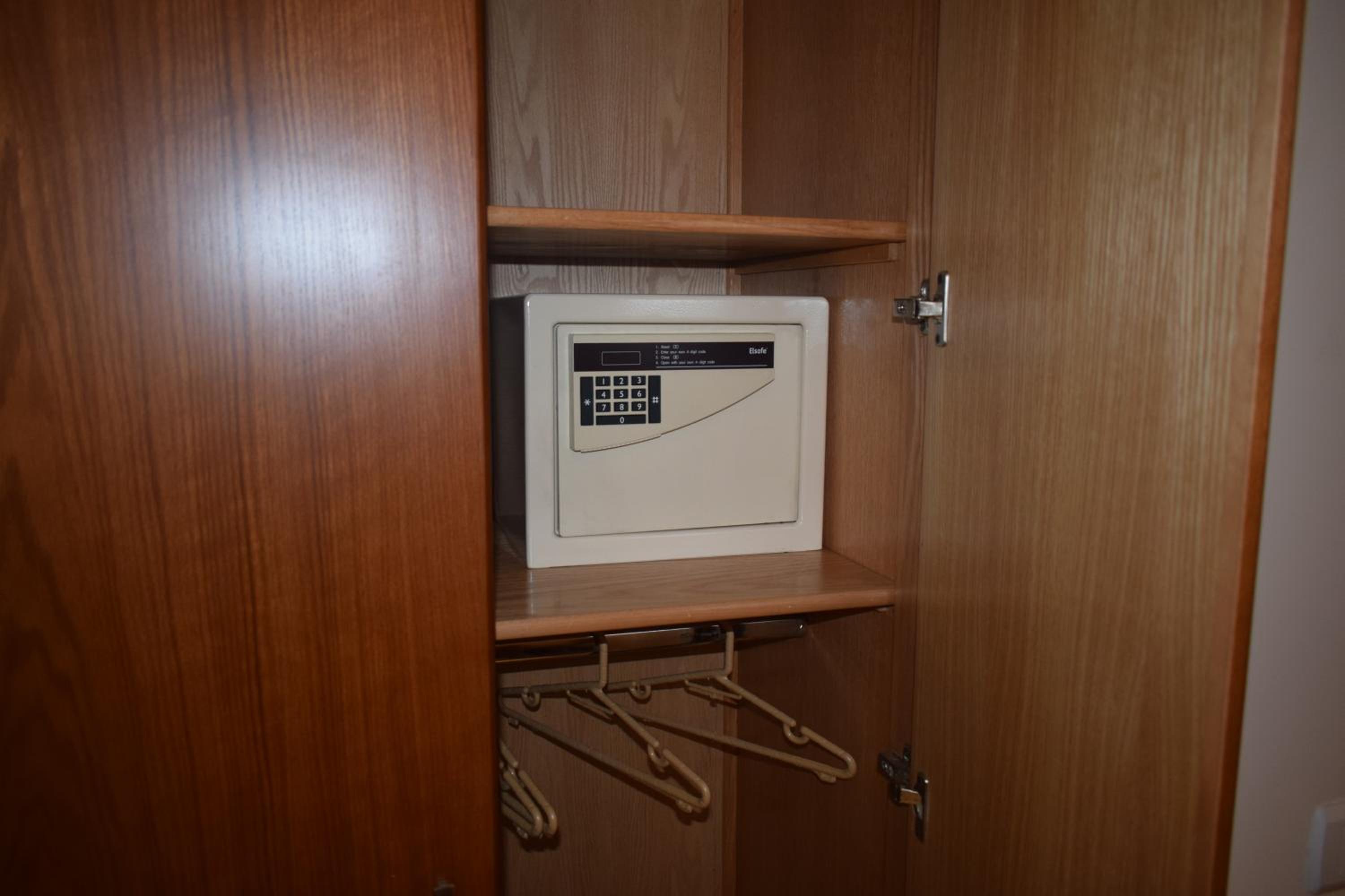 Deluxe Triple Room - Photo 1
