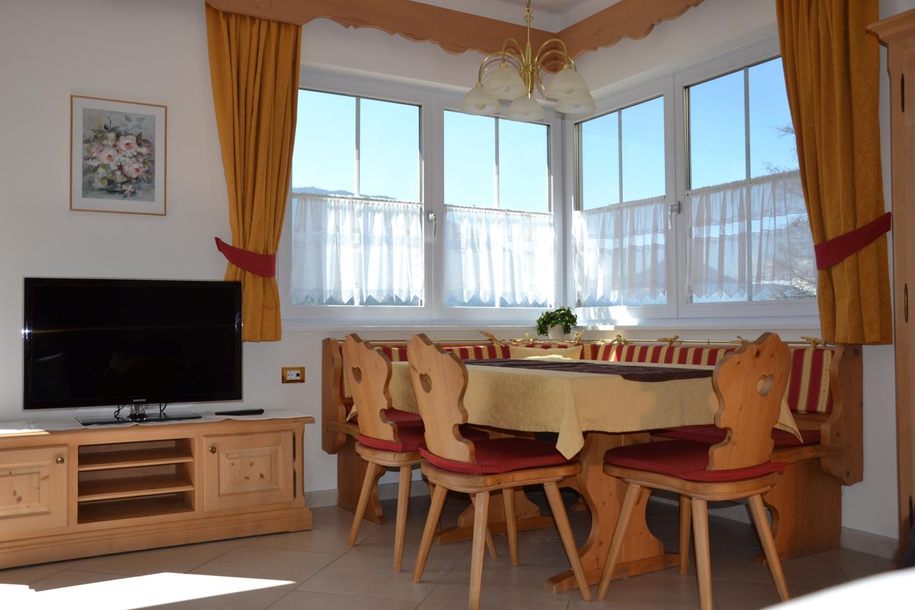 Two-Bedroom Apartment - Ground Floor  - Photo 3