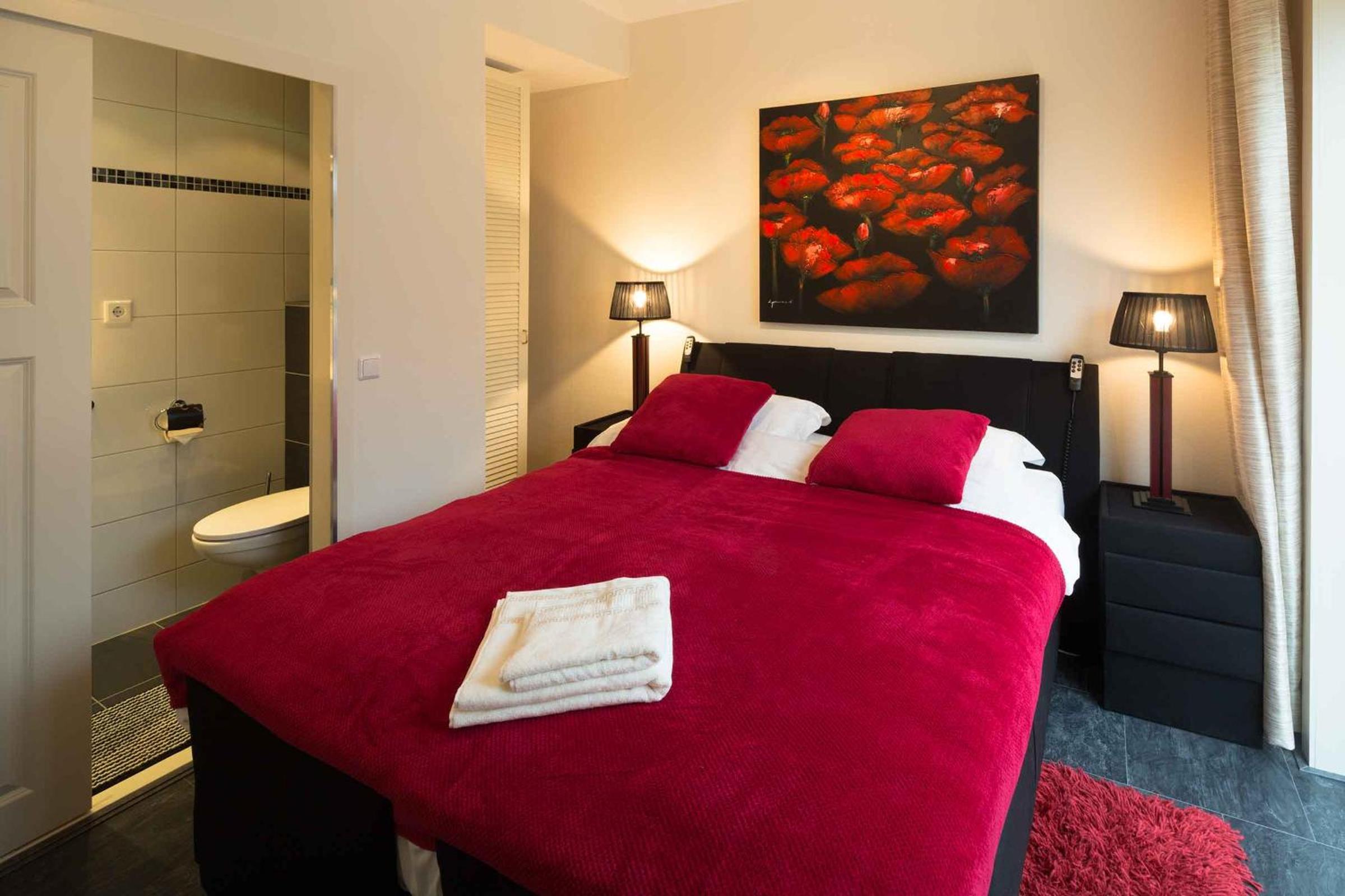 Deluxe Room - Photo 4