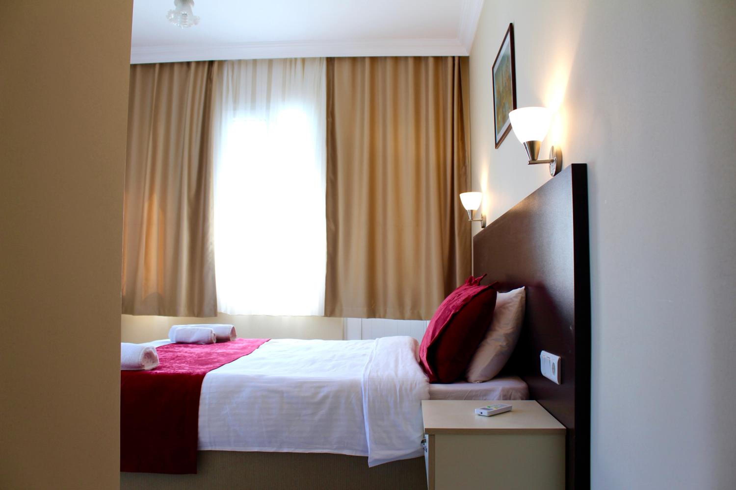 Deluxe Double Room with Pool View