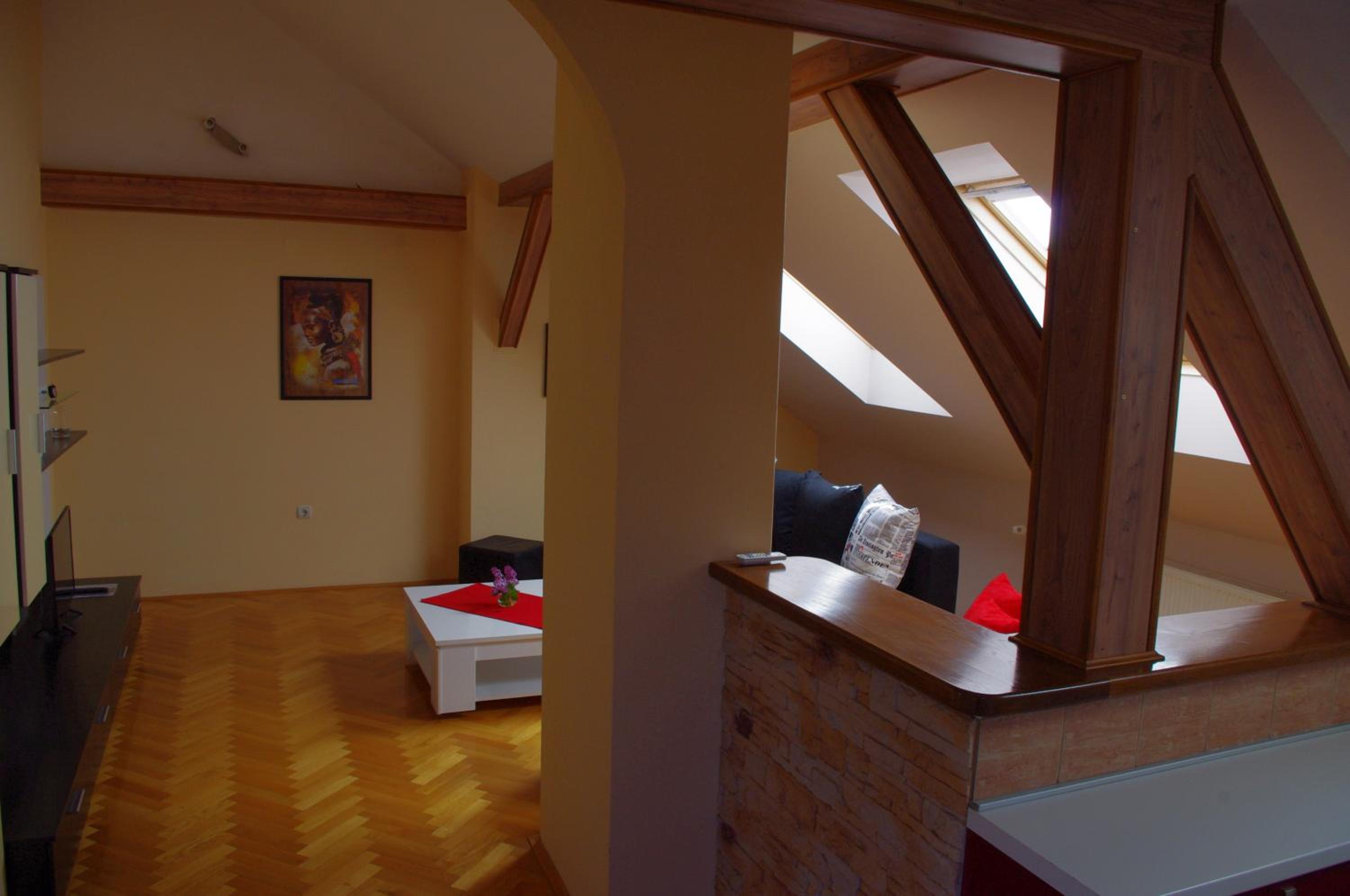 Loft - Photo 6
