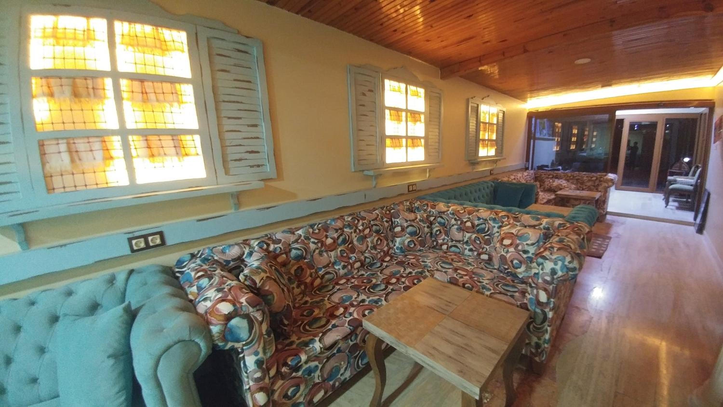 Triple Room with Free Two-Way Airport Shuttle