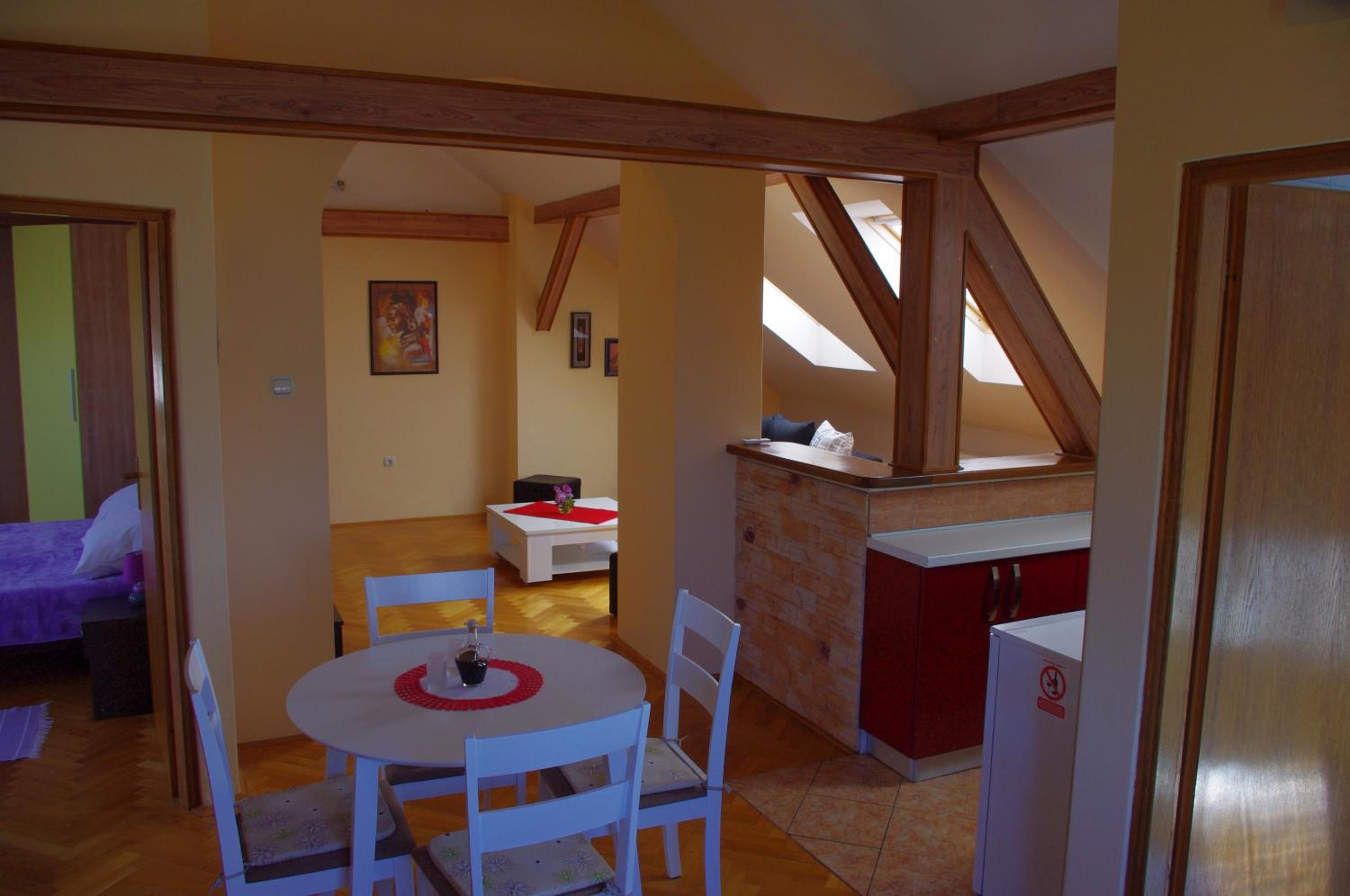 Loft - Photo 1