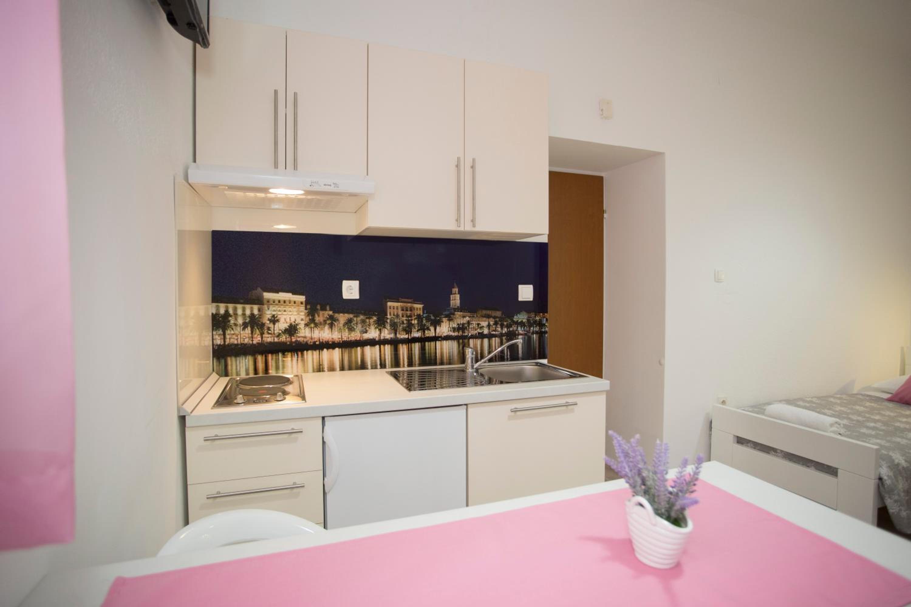 Studio Apartment (2 Adults) photo 3