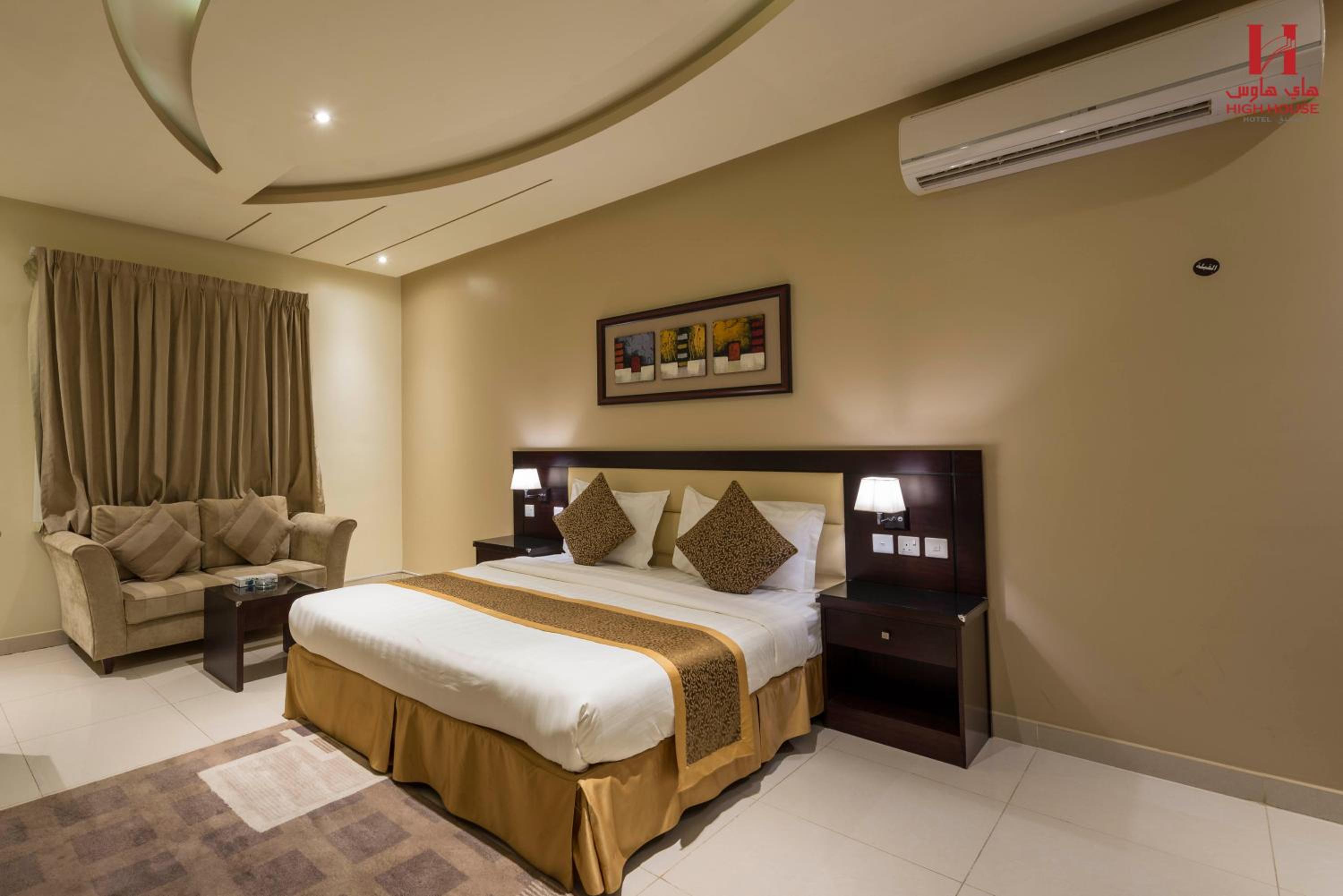 Deluxe Suite with Spa Bath