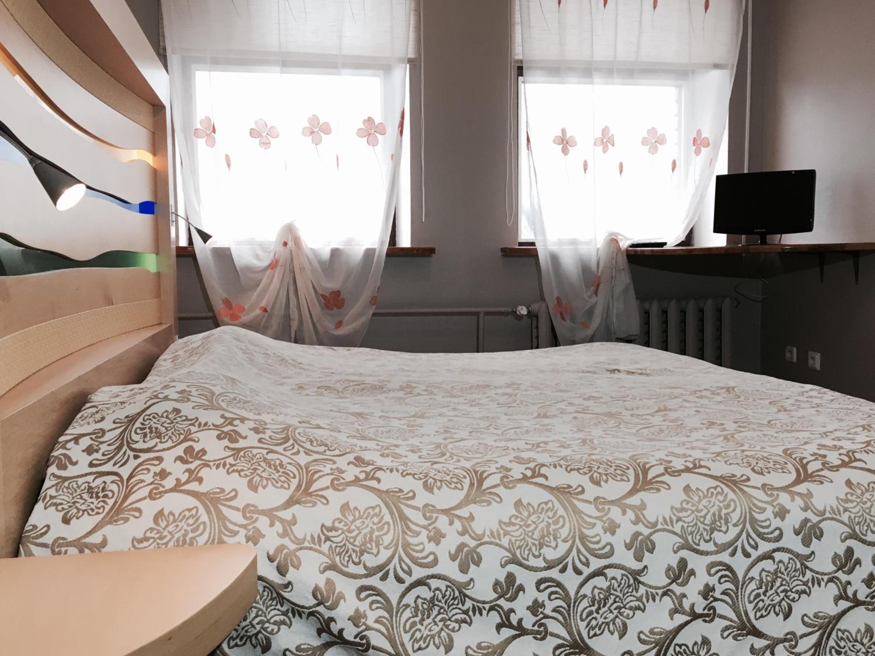 Double Room with Shared Bathroom photo 2
