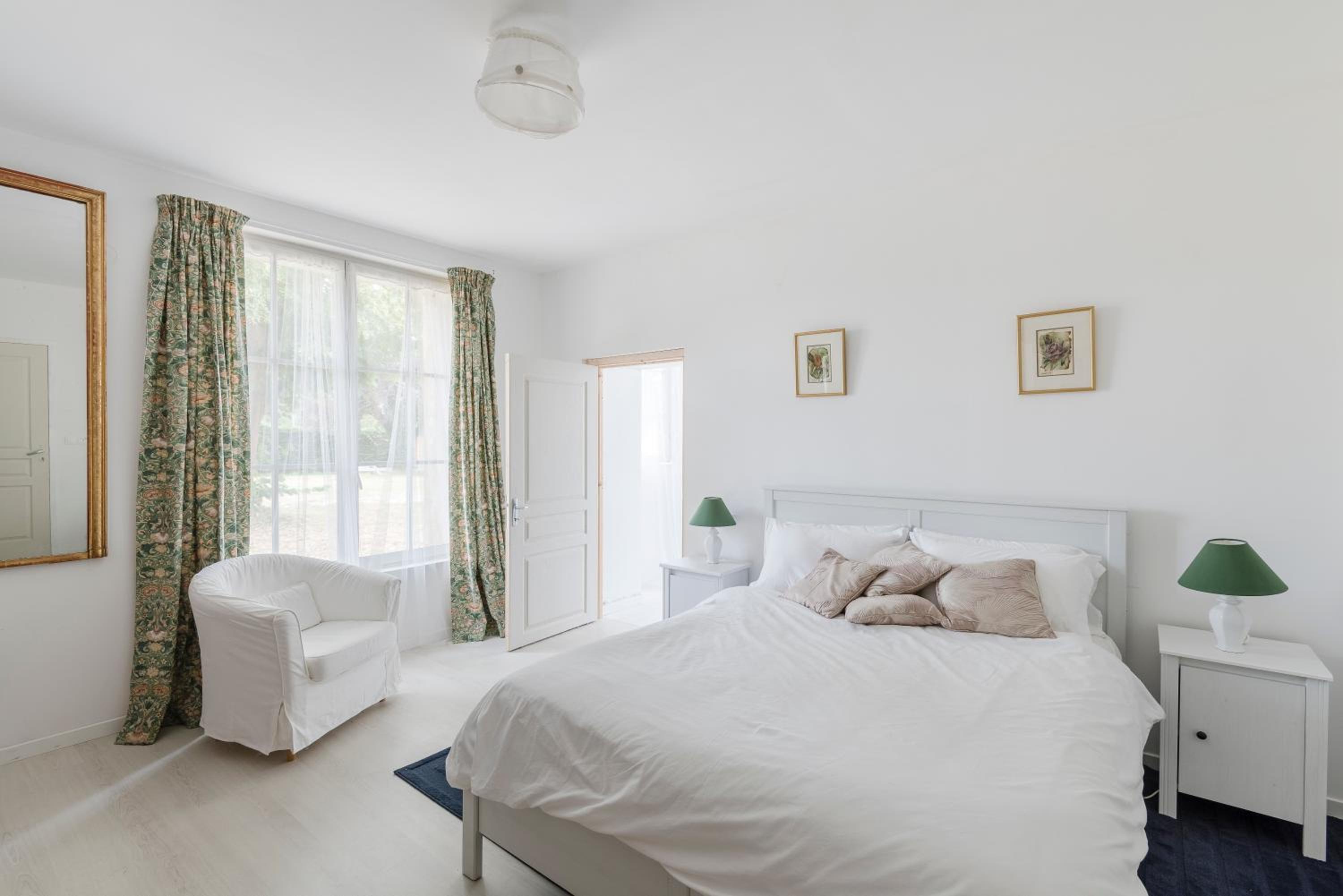Double Room with Private Bathroom - Photo 1