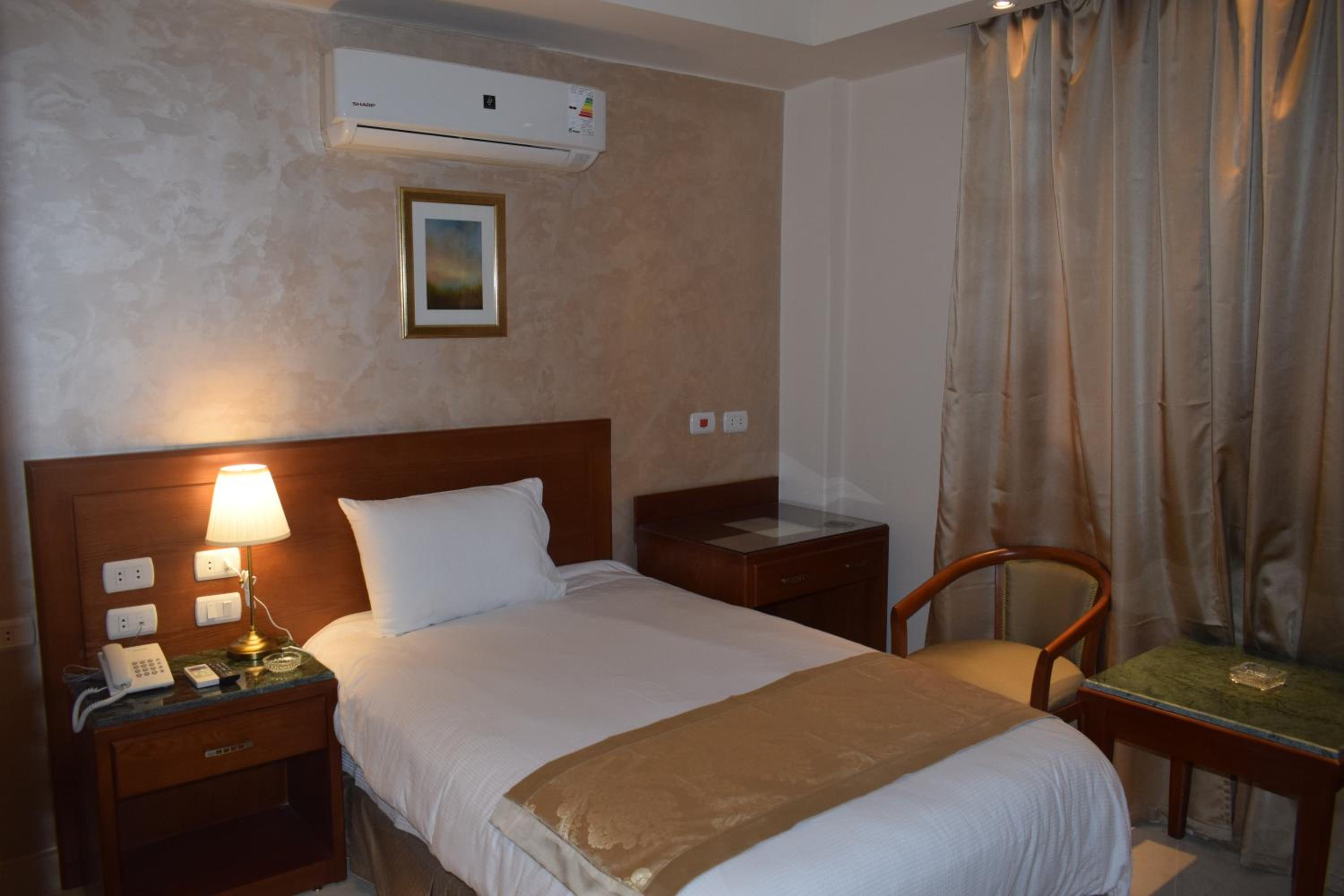 Deluxe Single Room photo 1
