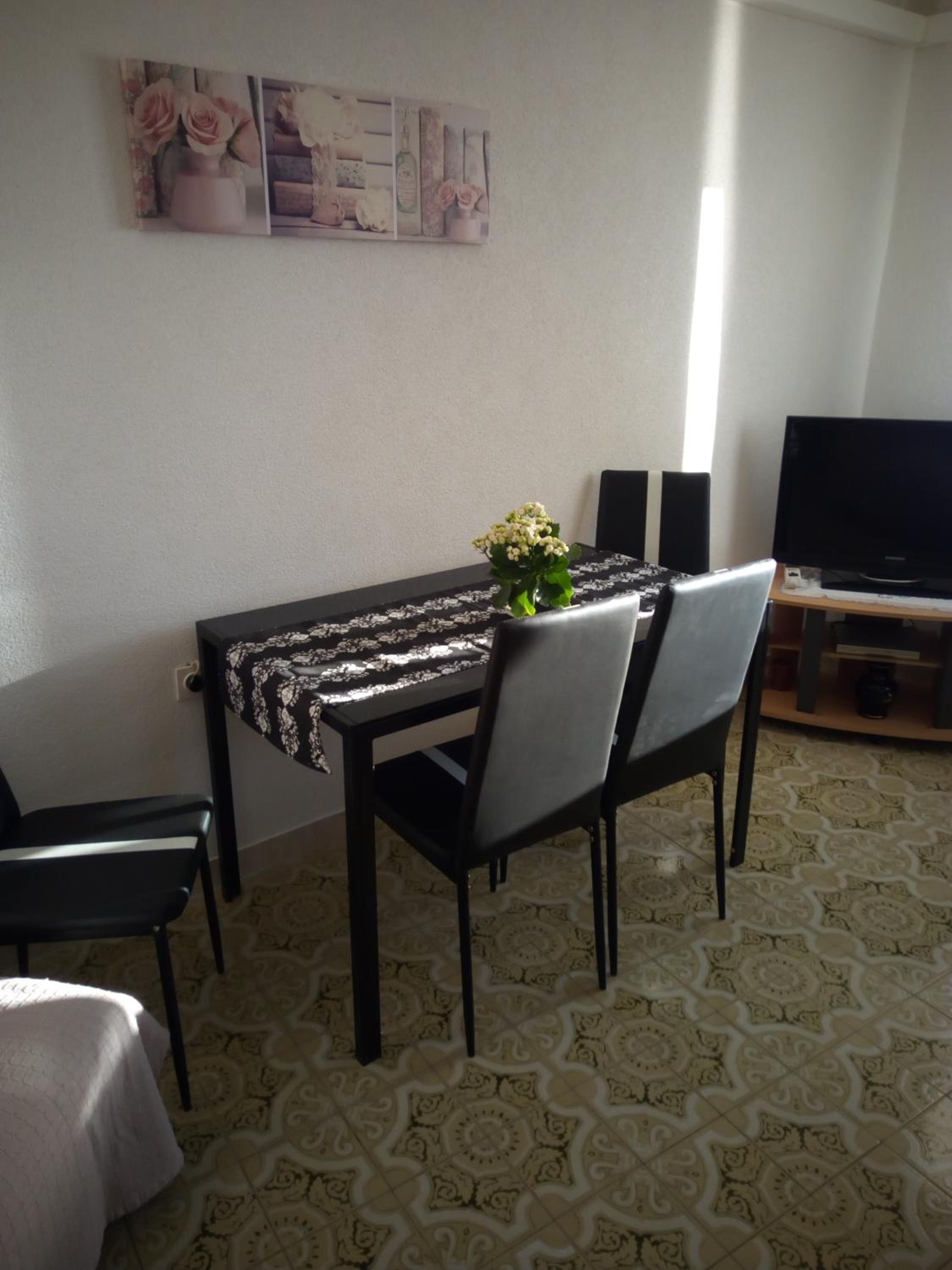 Apartment photo 3