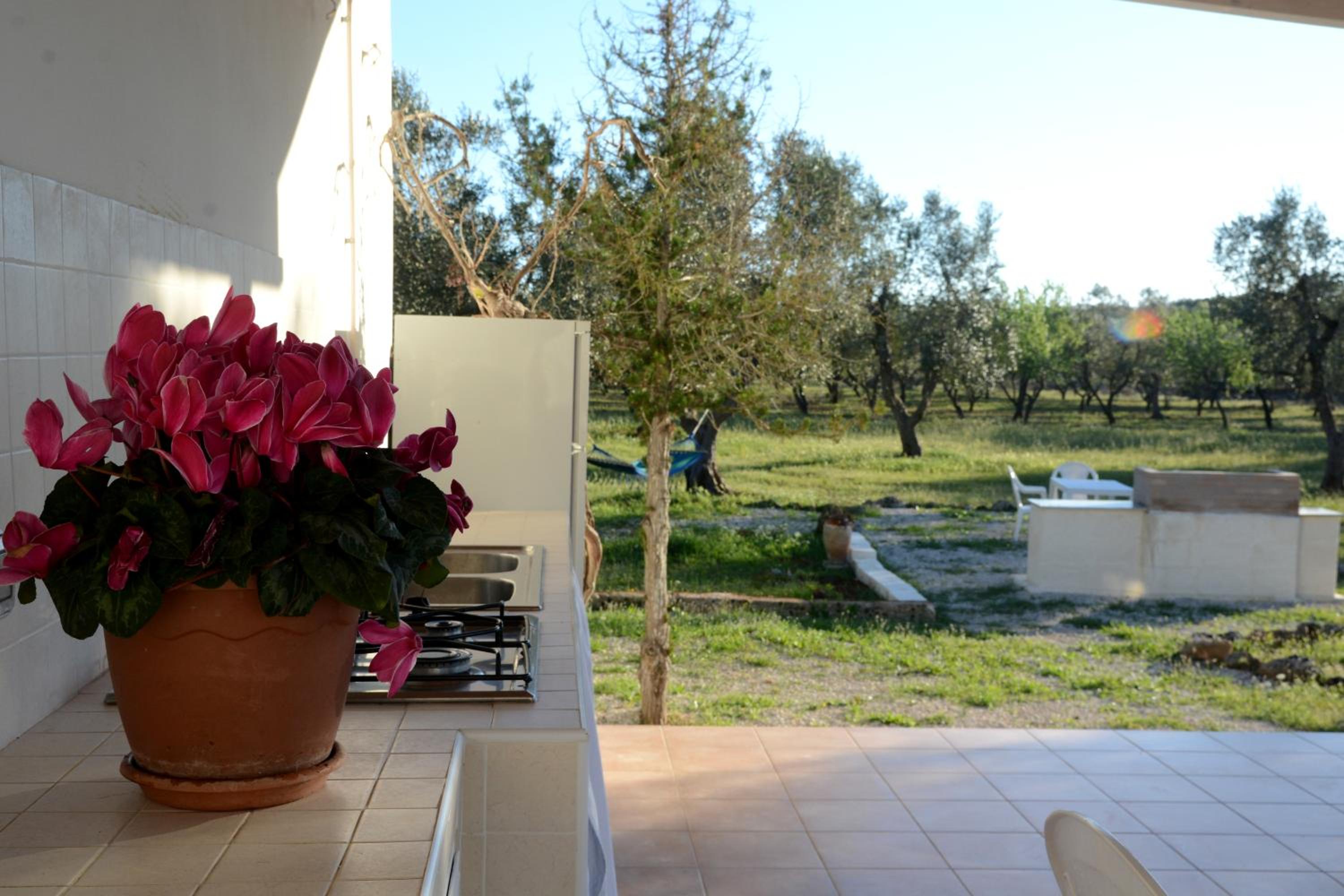 Double Room with Park View - Photo 3