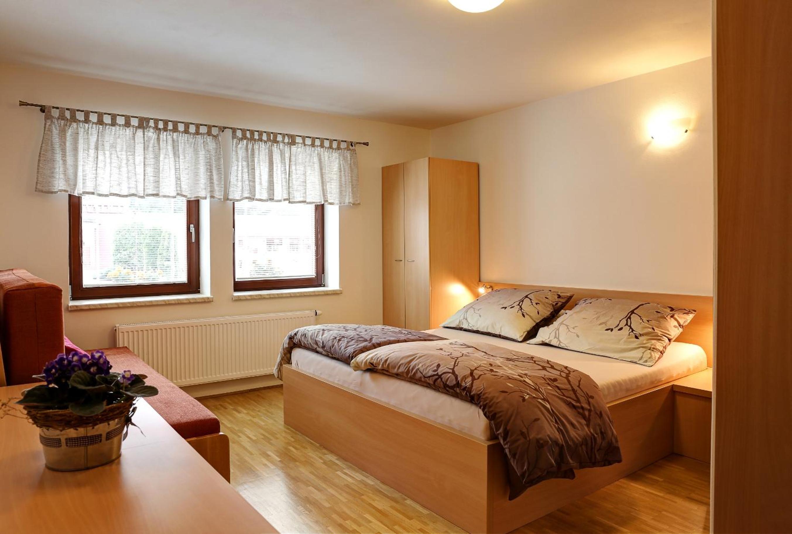 Quadruple Room with Private Bathroom photo 2
