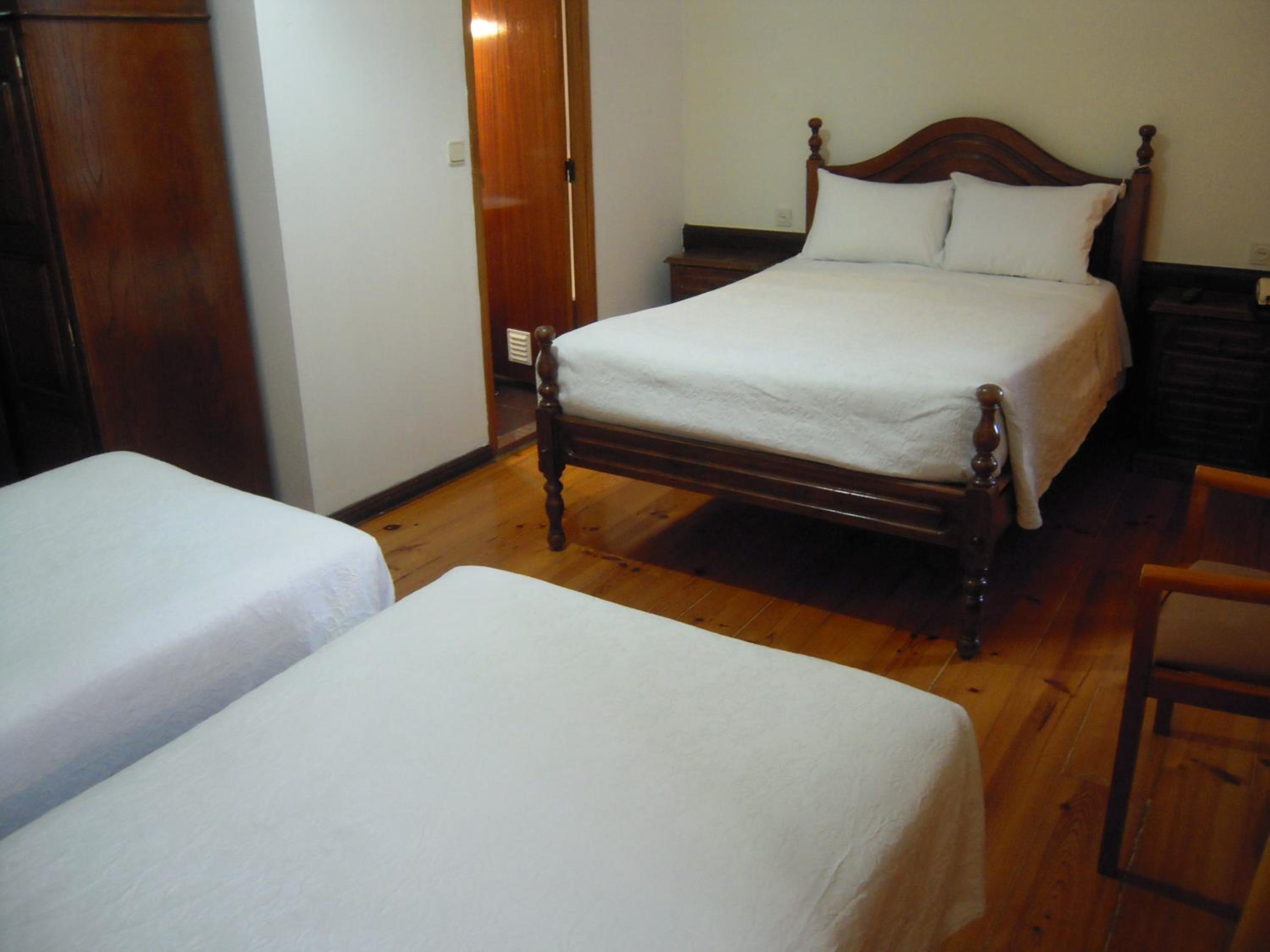 Quadruple Room - Photo 10