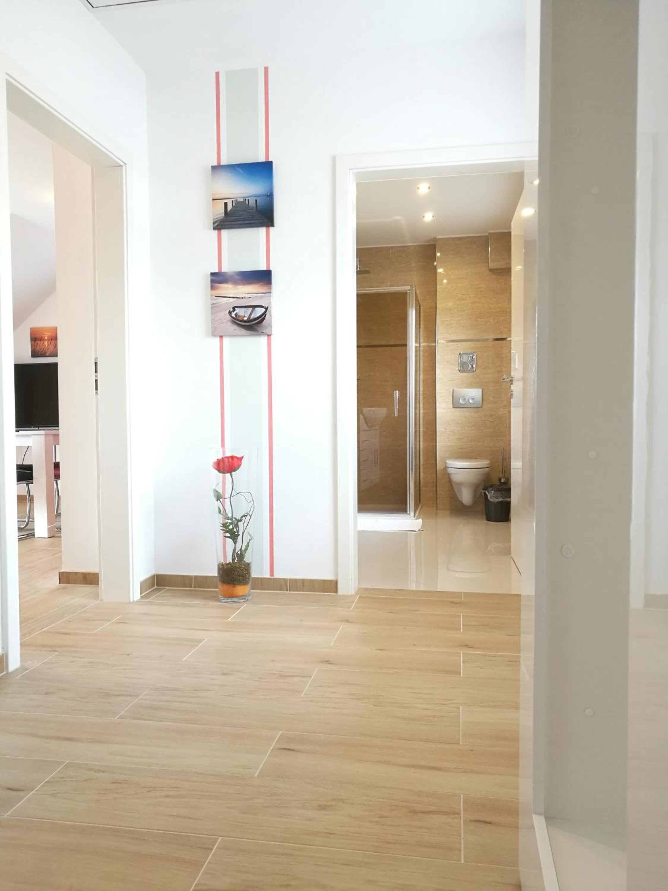 Apartment with Balcony - Photo 2