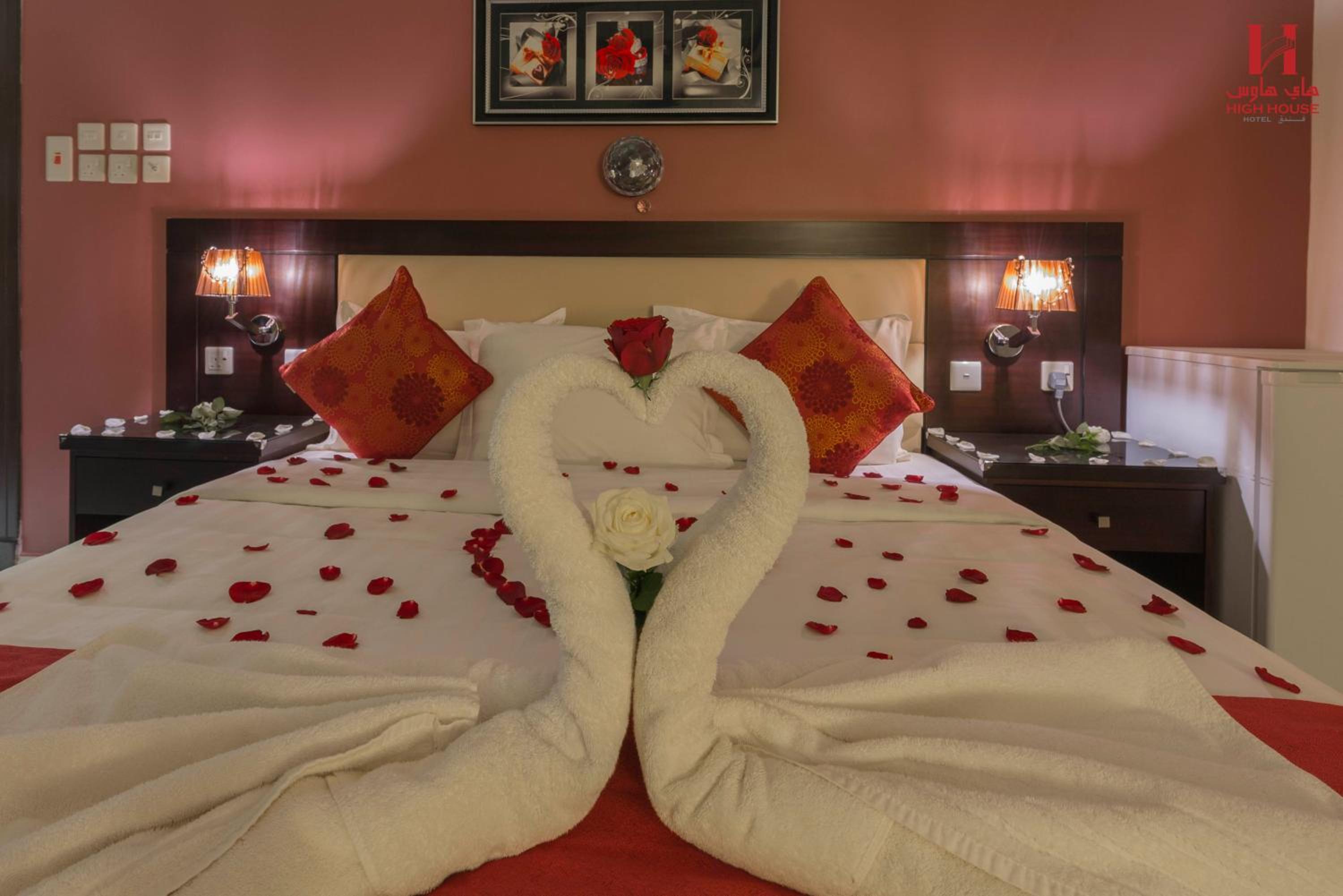 Honeymoon Suite
