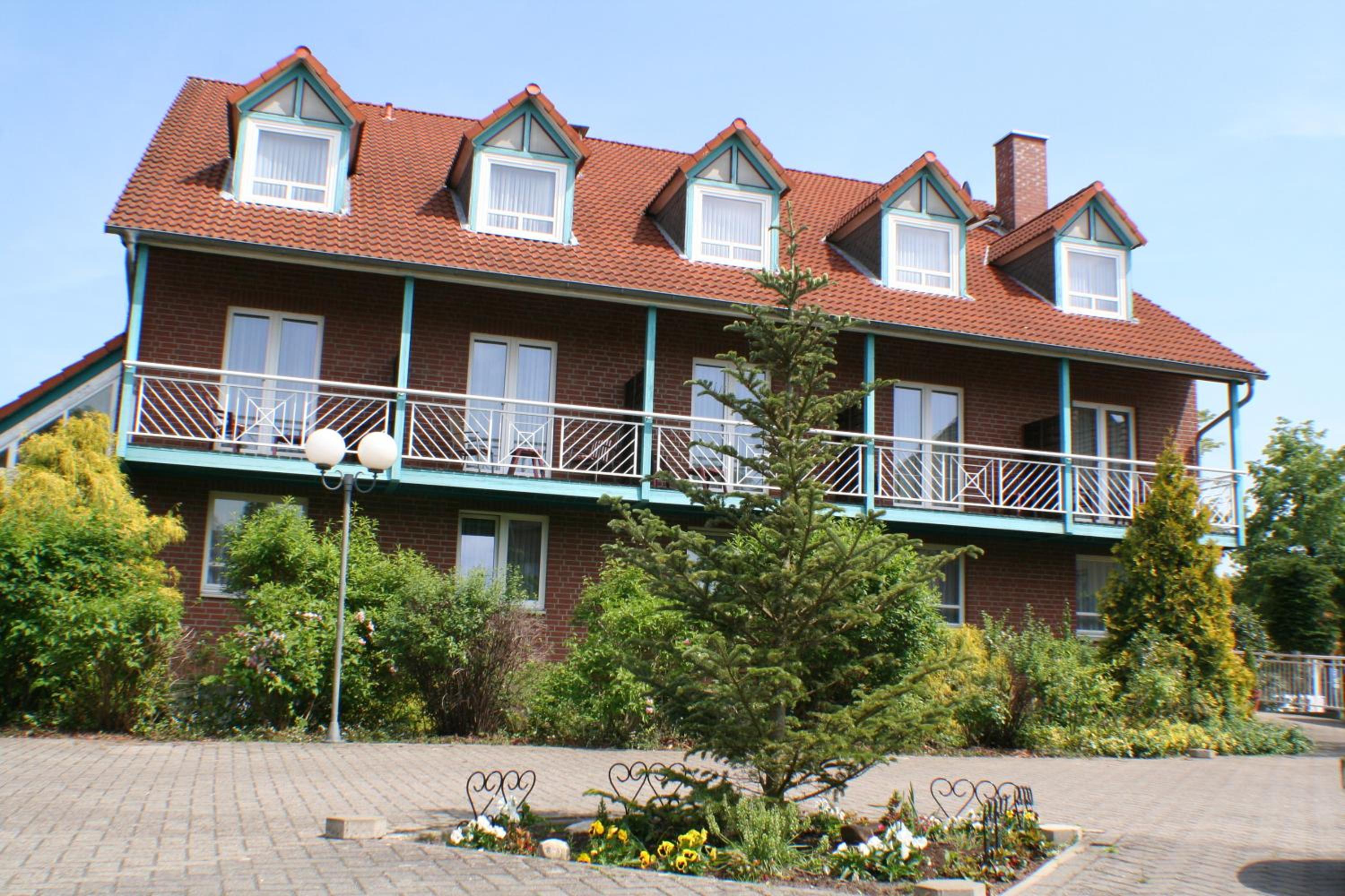 Double Room with Balcony - Photo 3