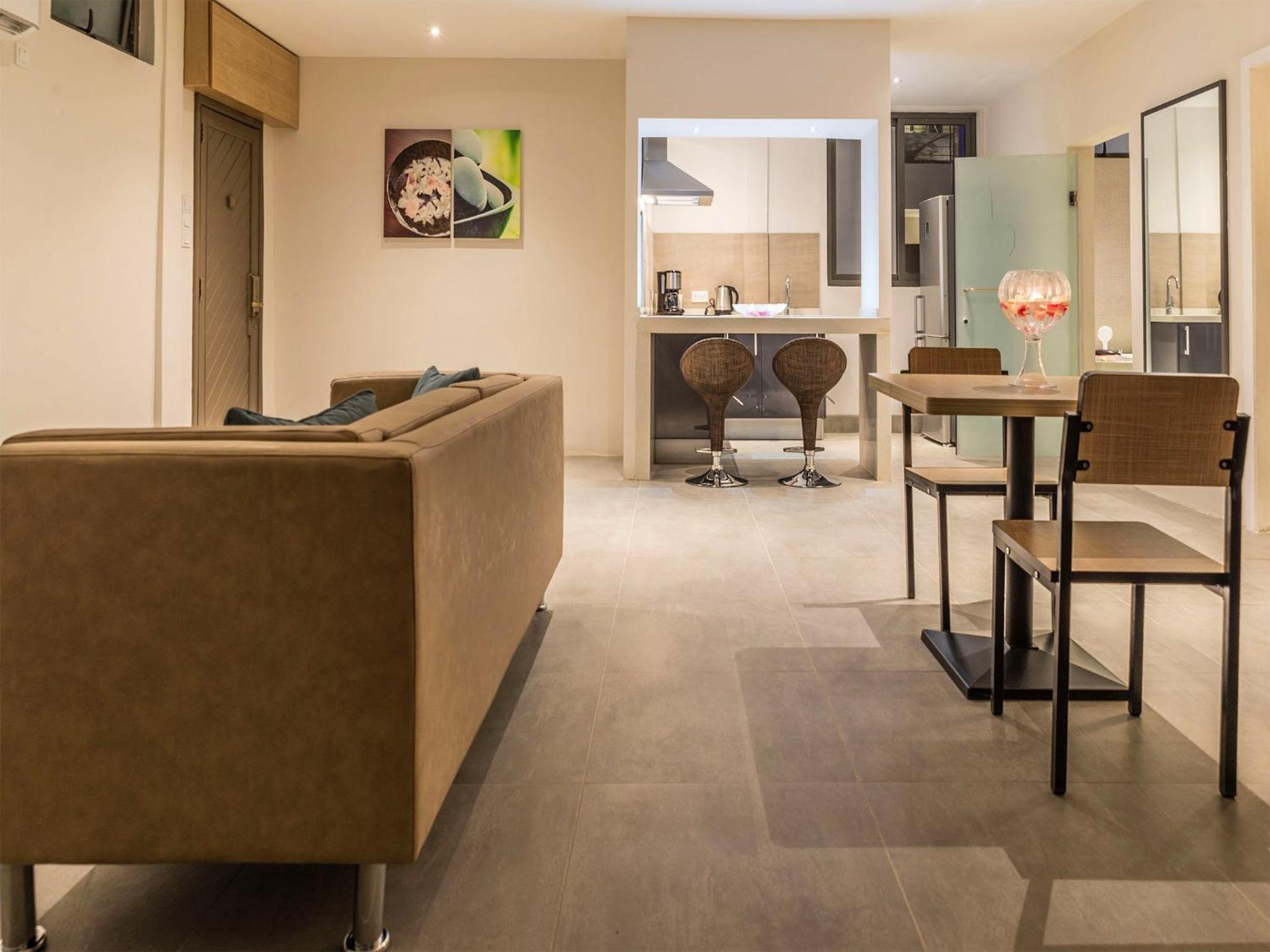 Executive Suite / Self Catering photo 2