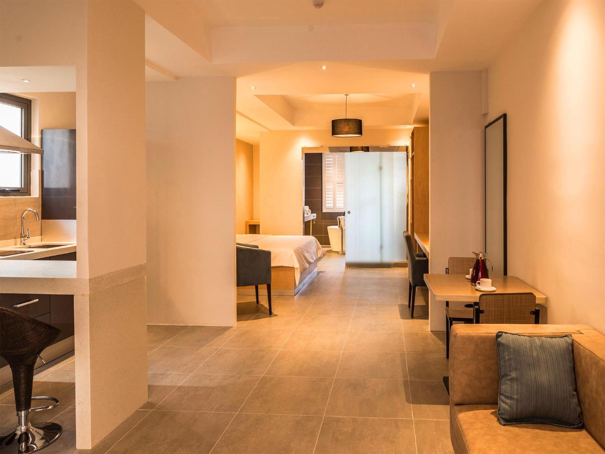 Premiere Suite / Self Catering - Photo 5